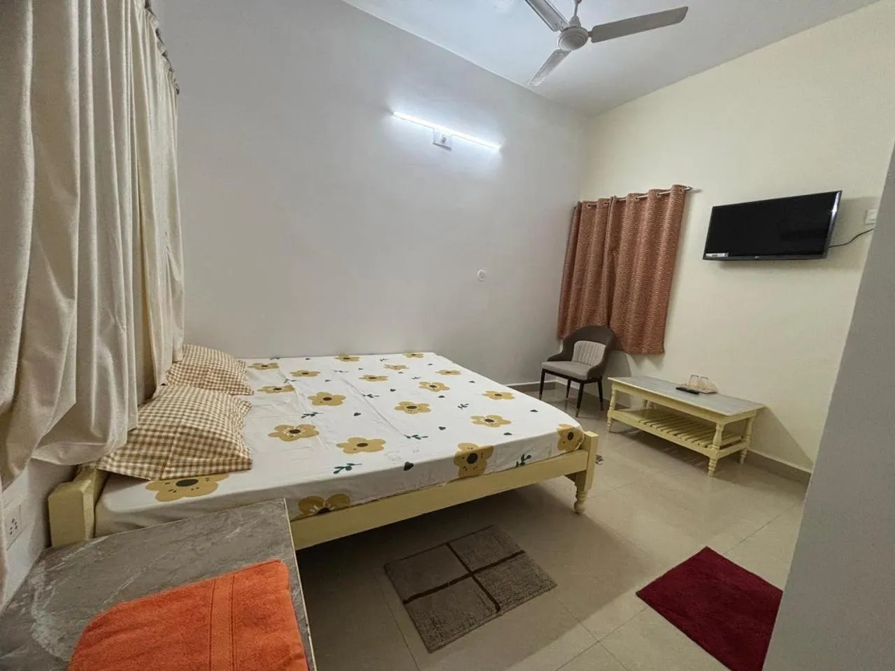 Bedroom, Bed in Bimala Hotel