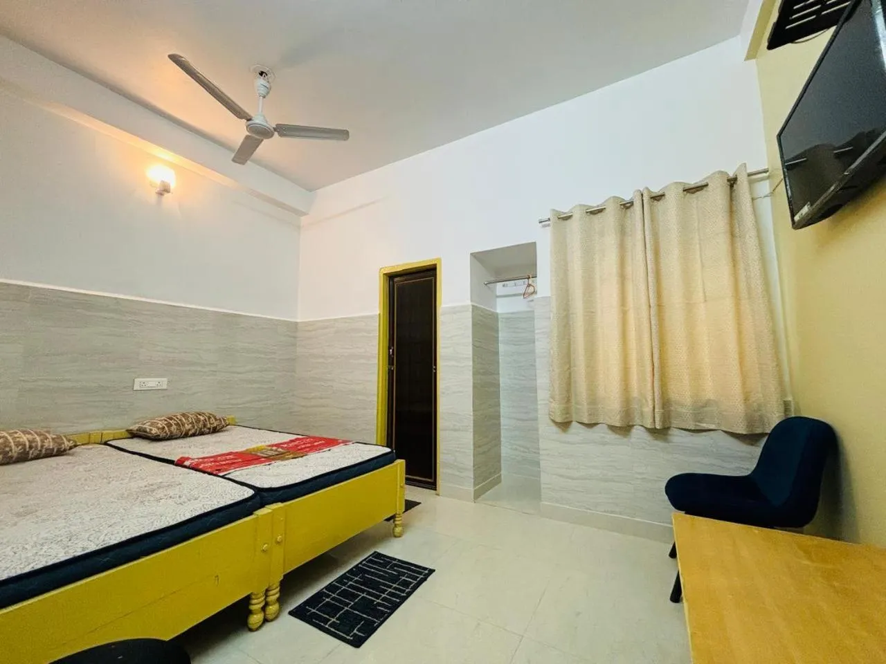 Photo of the whole room, Bed in Bimala Hotel