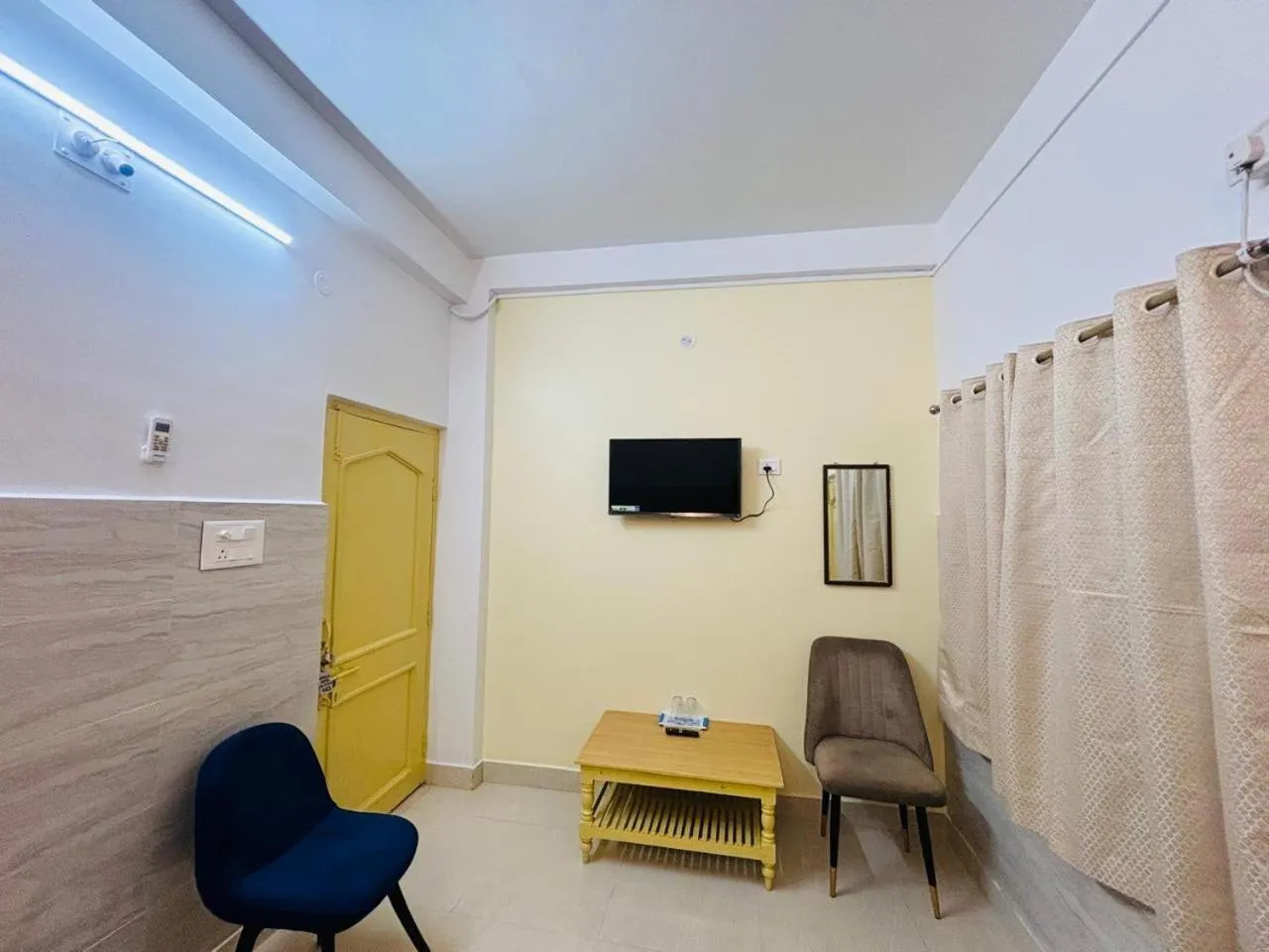 TV and multimedia in Bimala Hotel