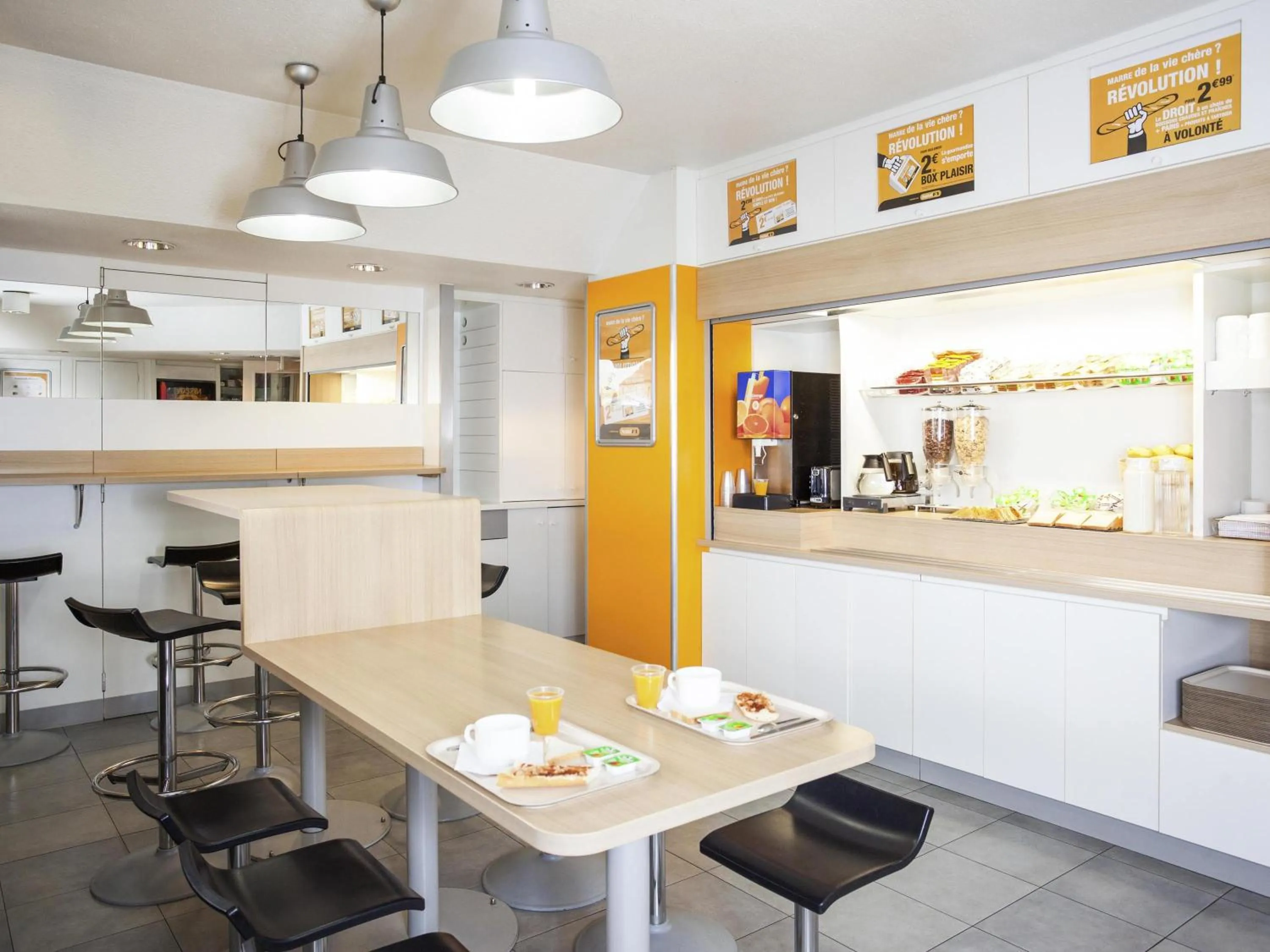 Breakfast in hotelF1 Merlebach Saarbrueck