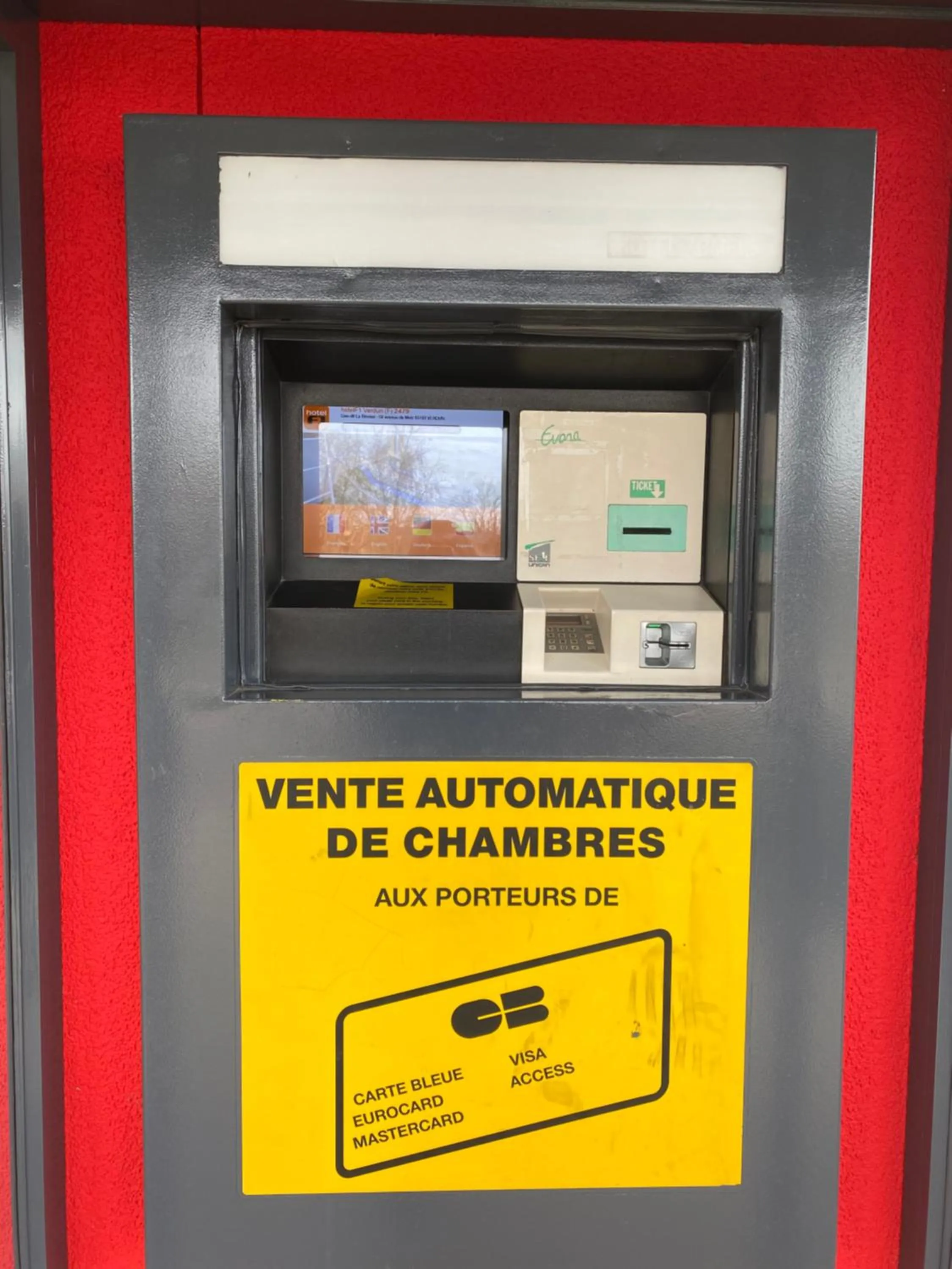 Facade/entrance in Hôtel F1 Verdun