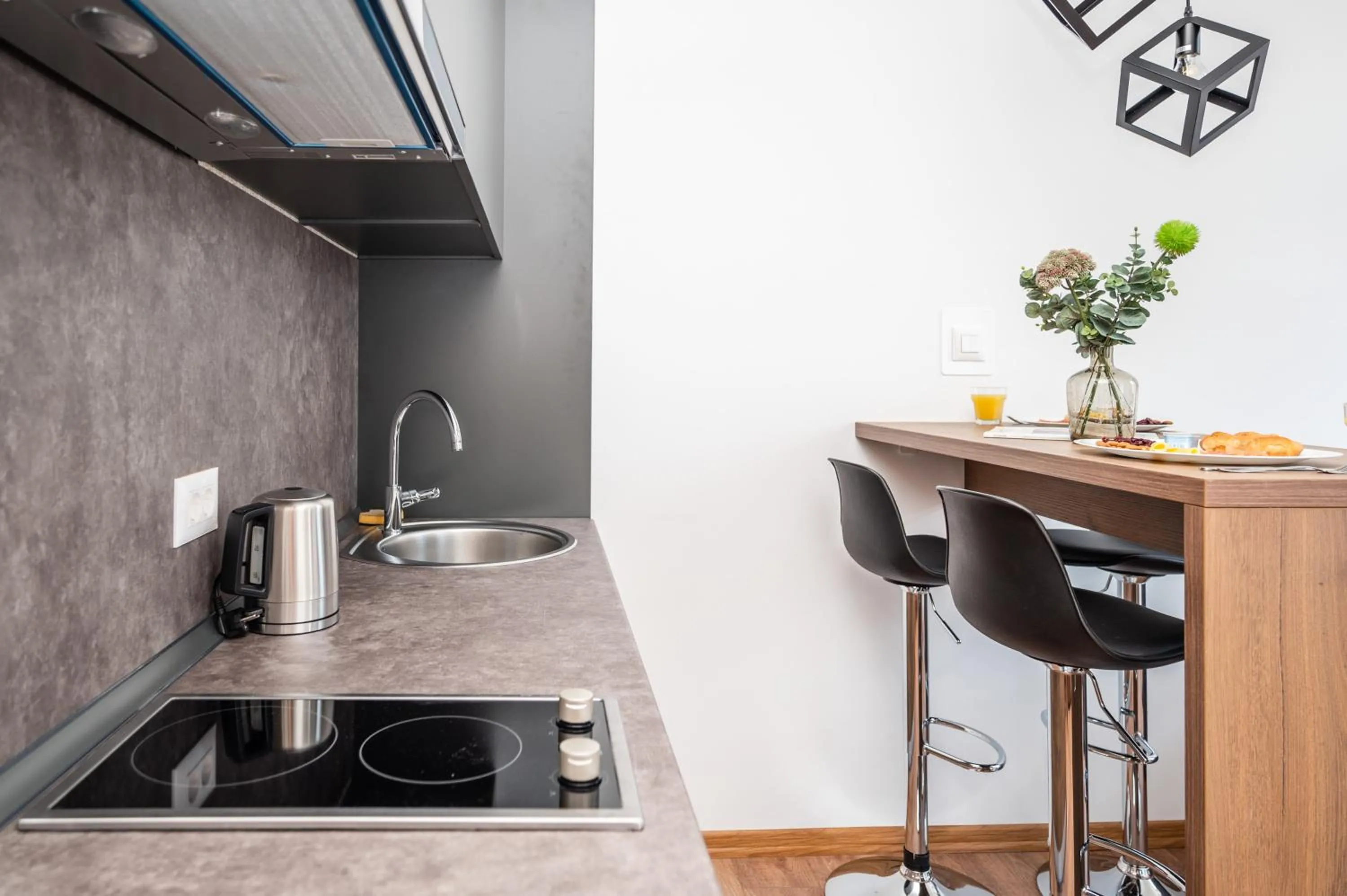 Coffee/tea facilities in Modern and Bright Apartments - Main Street