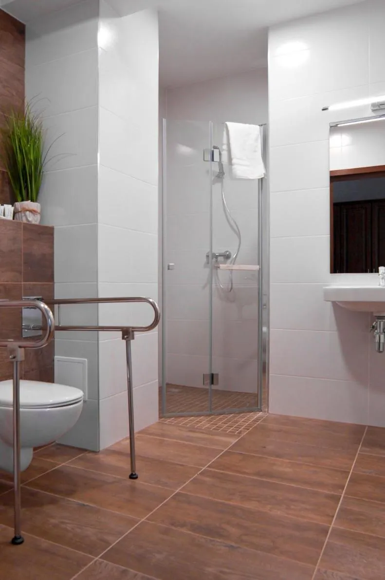 Shower in Hotel Przy Solankach