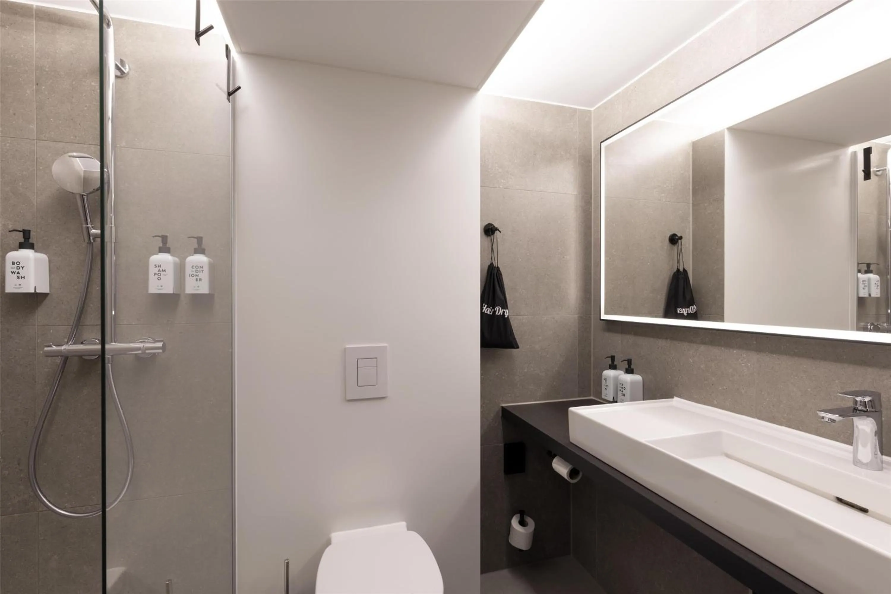 Bathroom in Scandic Nürnberg Central