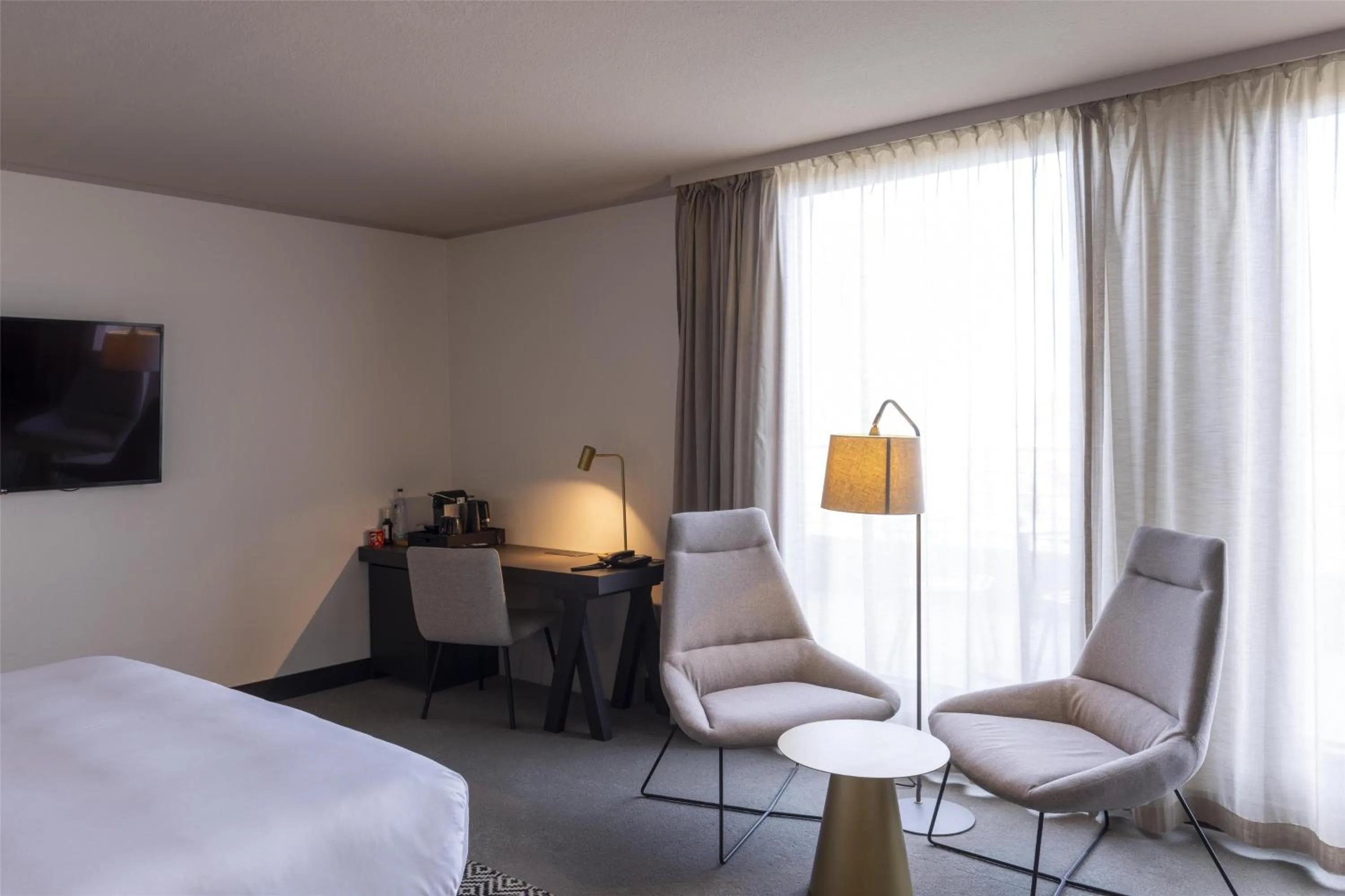 Photo of the whole room, Bed in Scandic Nürnberg Central