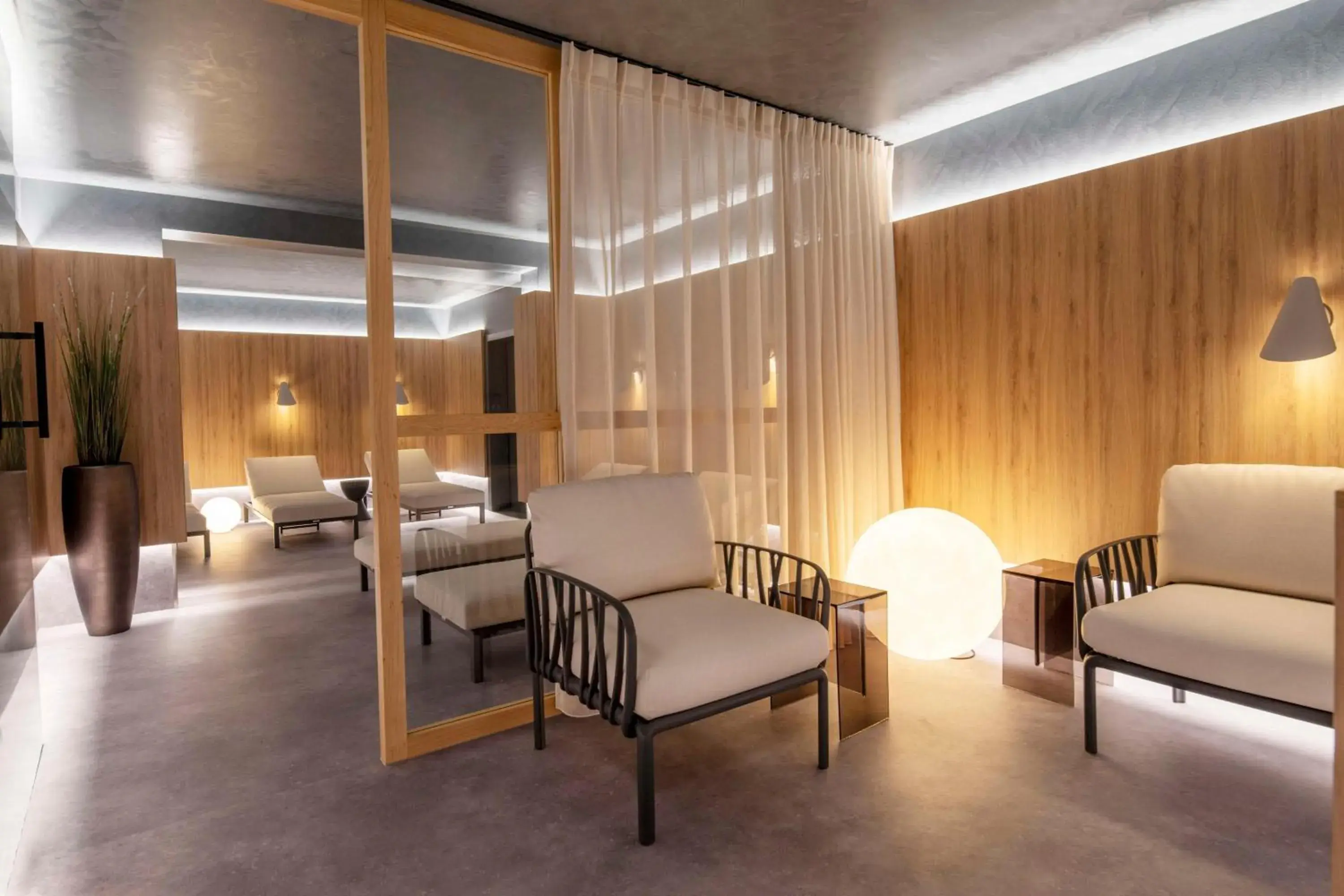 Spa and wellness centre/facilities, Bed in Scandic Nürnberg Central Spa and wellness centre/facilities, Bed in Scandic Nürnberg Central