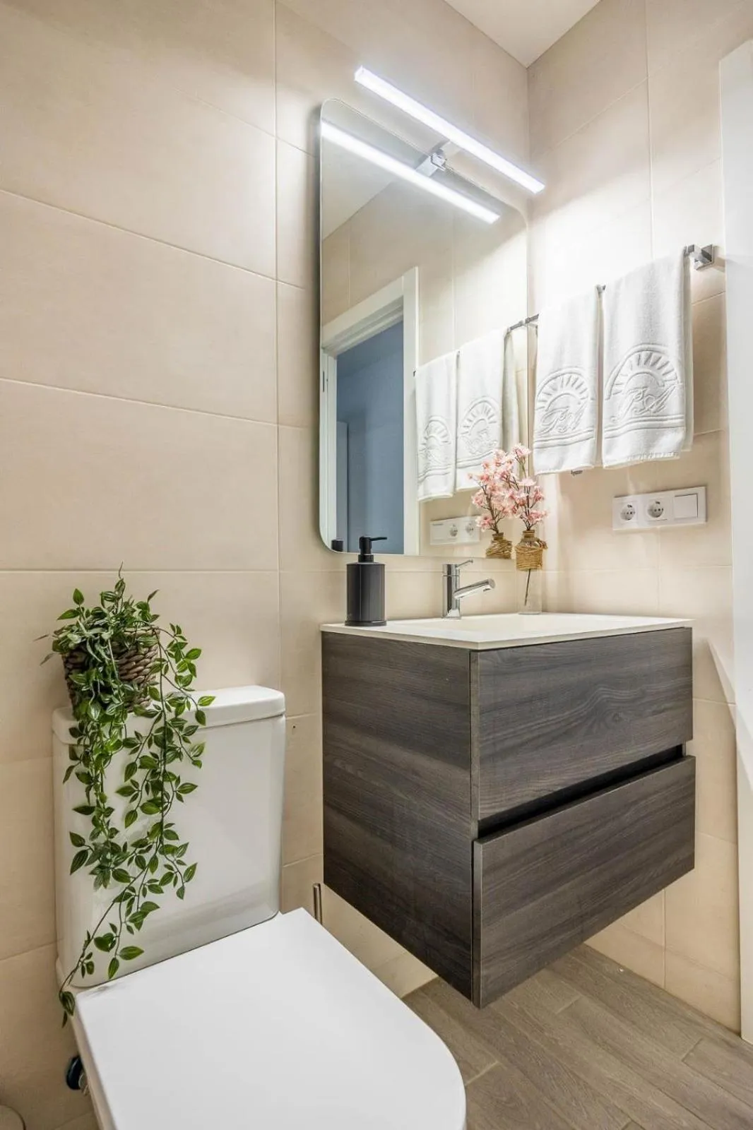 Bathroom in Apartamentos Poemas & Rimas de Bécquer