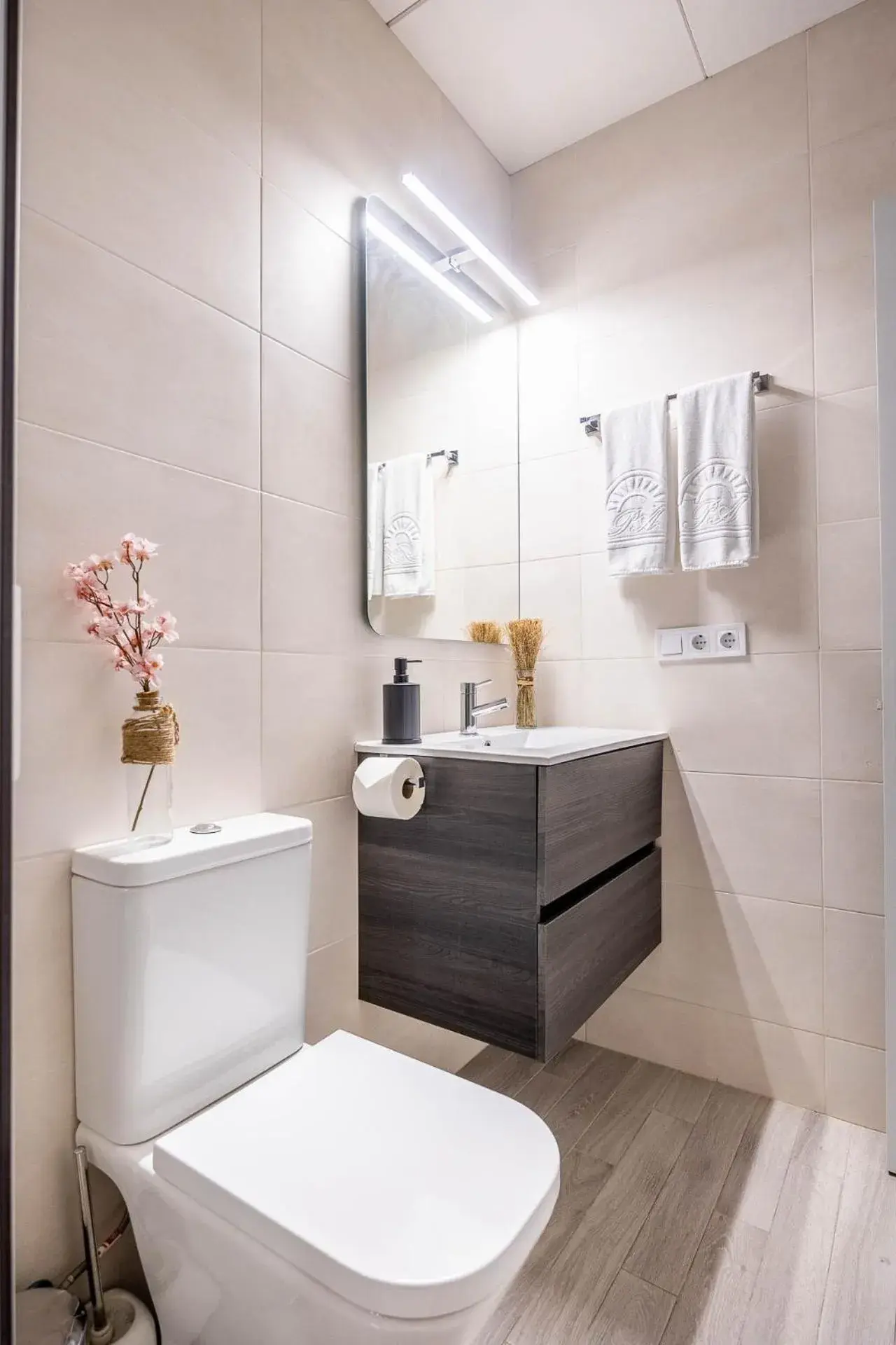 Apartamentos Poemas & Rimas de Bécquer Apartamentos Poemas & Rimas de Bécquer