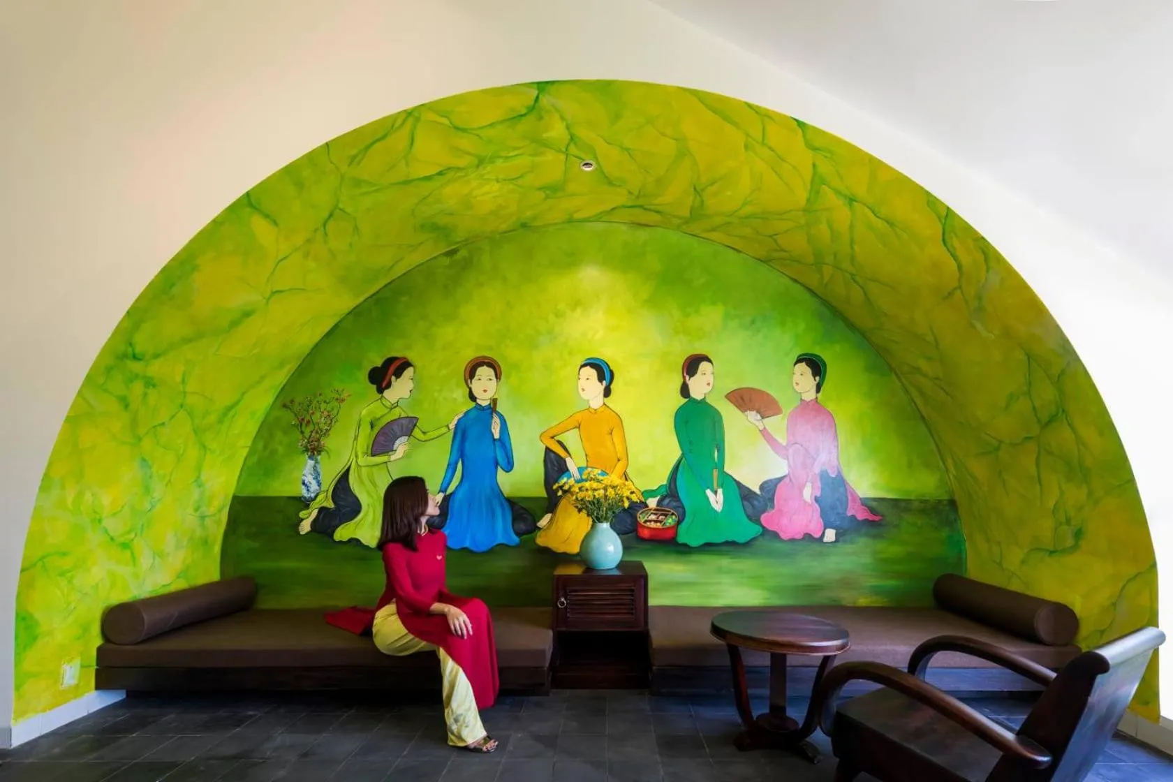 Communal lounge/ TV room in Hoianoi Villa