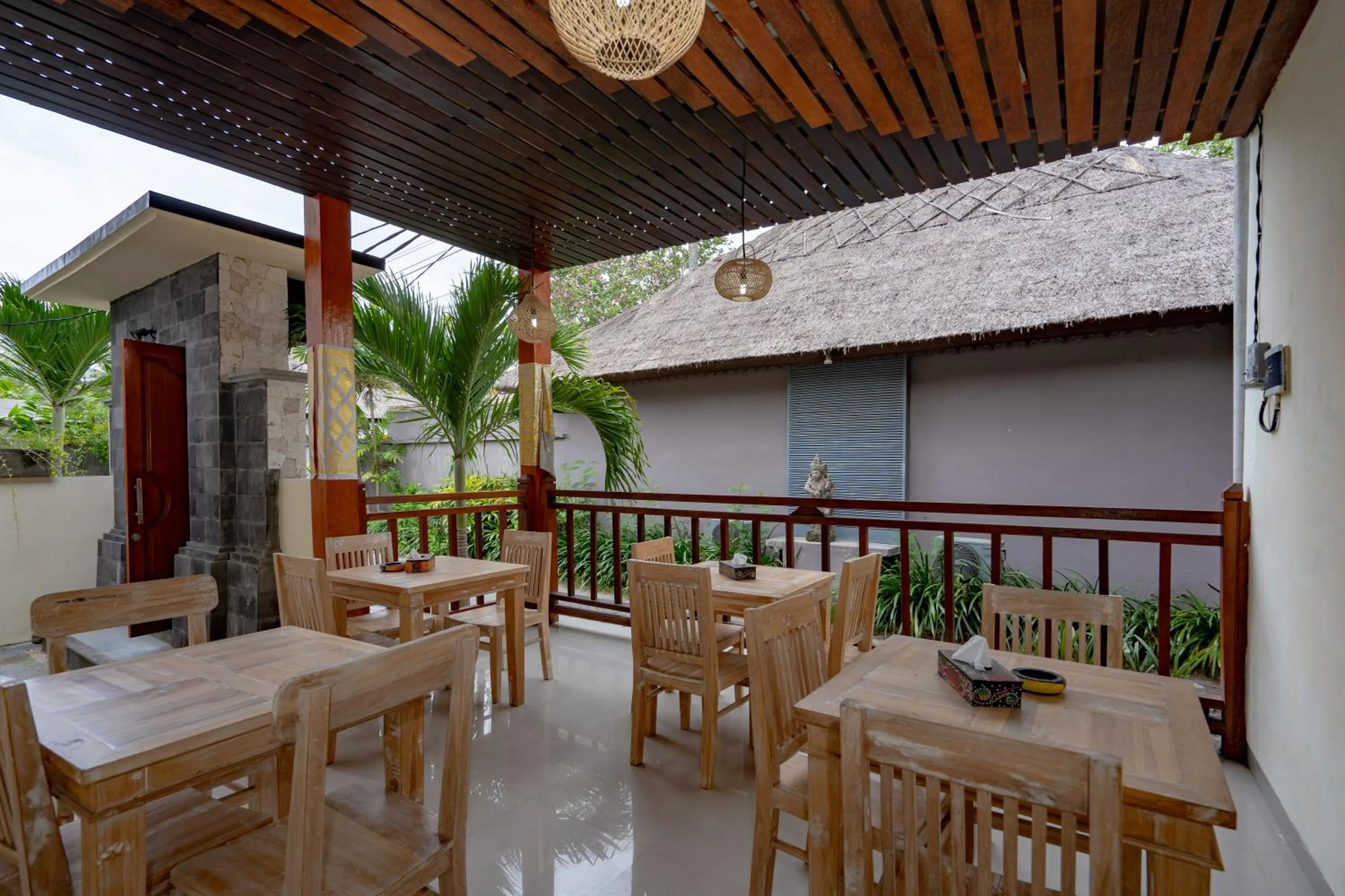 Restaurant/places to eat in The Pulau Bungalow