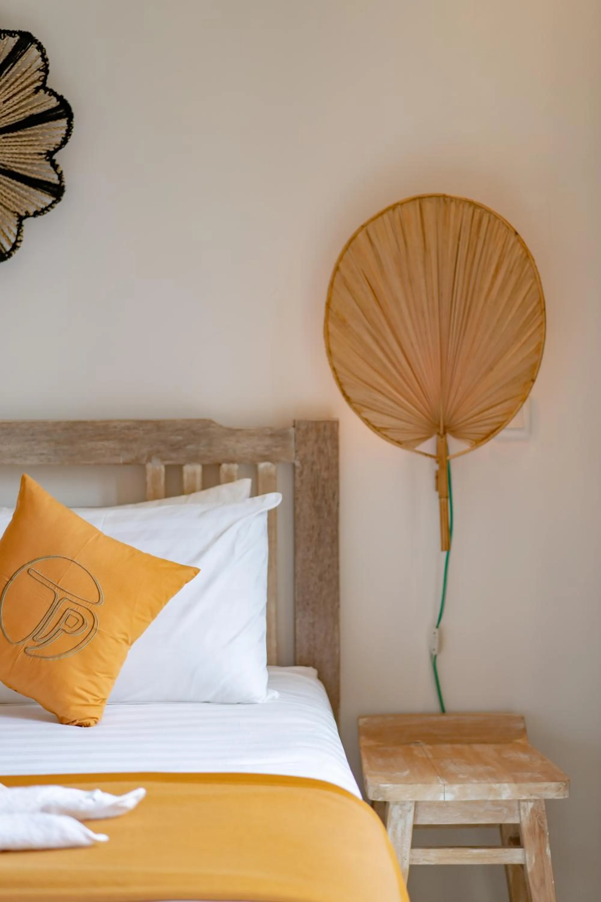 Bed in The Pulau Bungalow