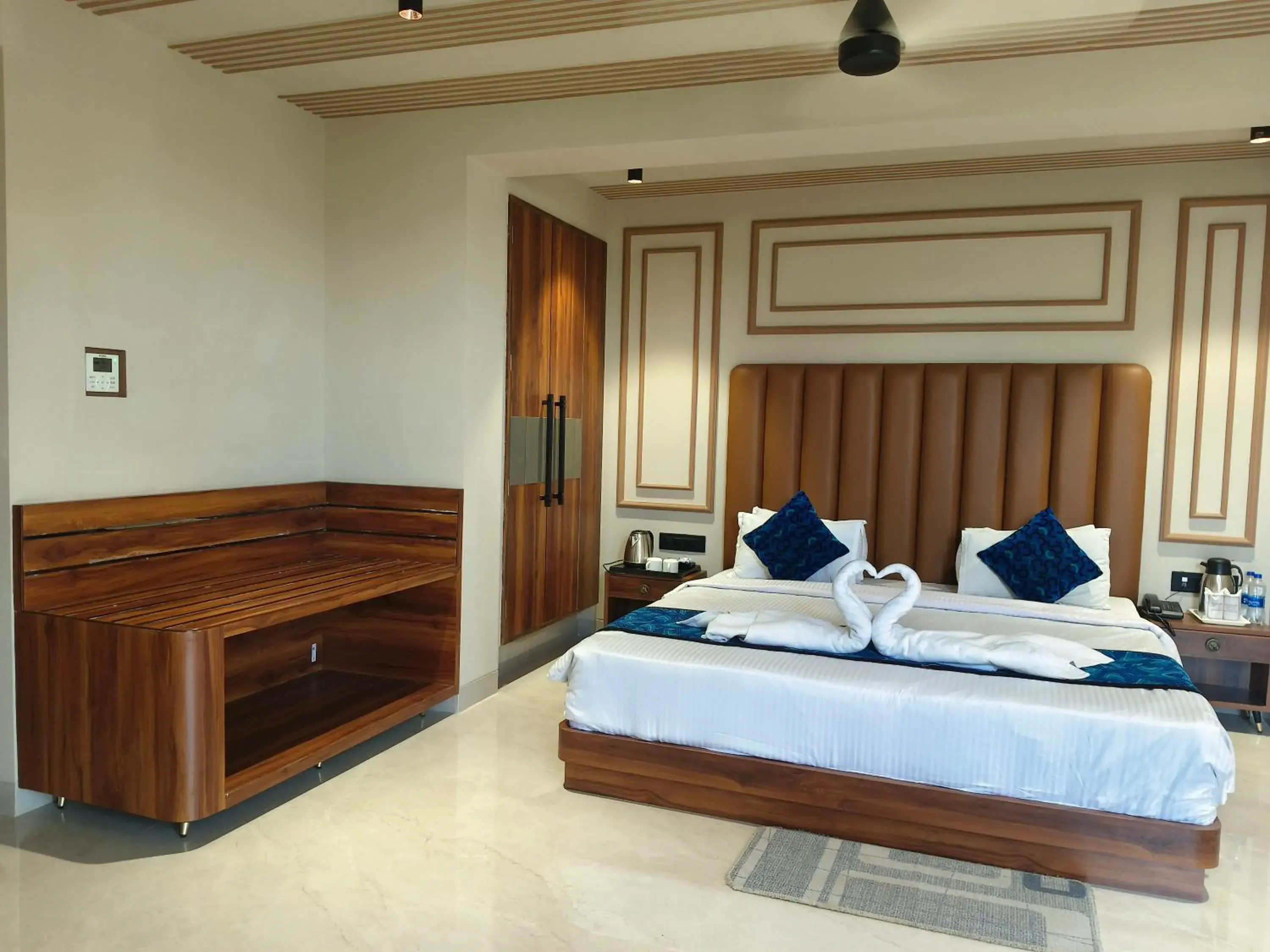 Bed in Hotel Ganpati Palace Bed in Hotel Ganpati Palace