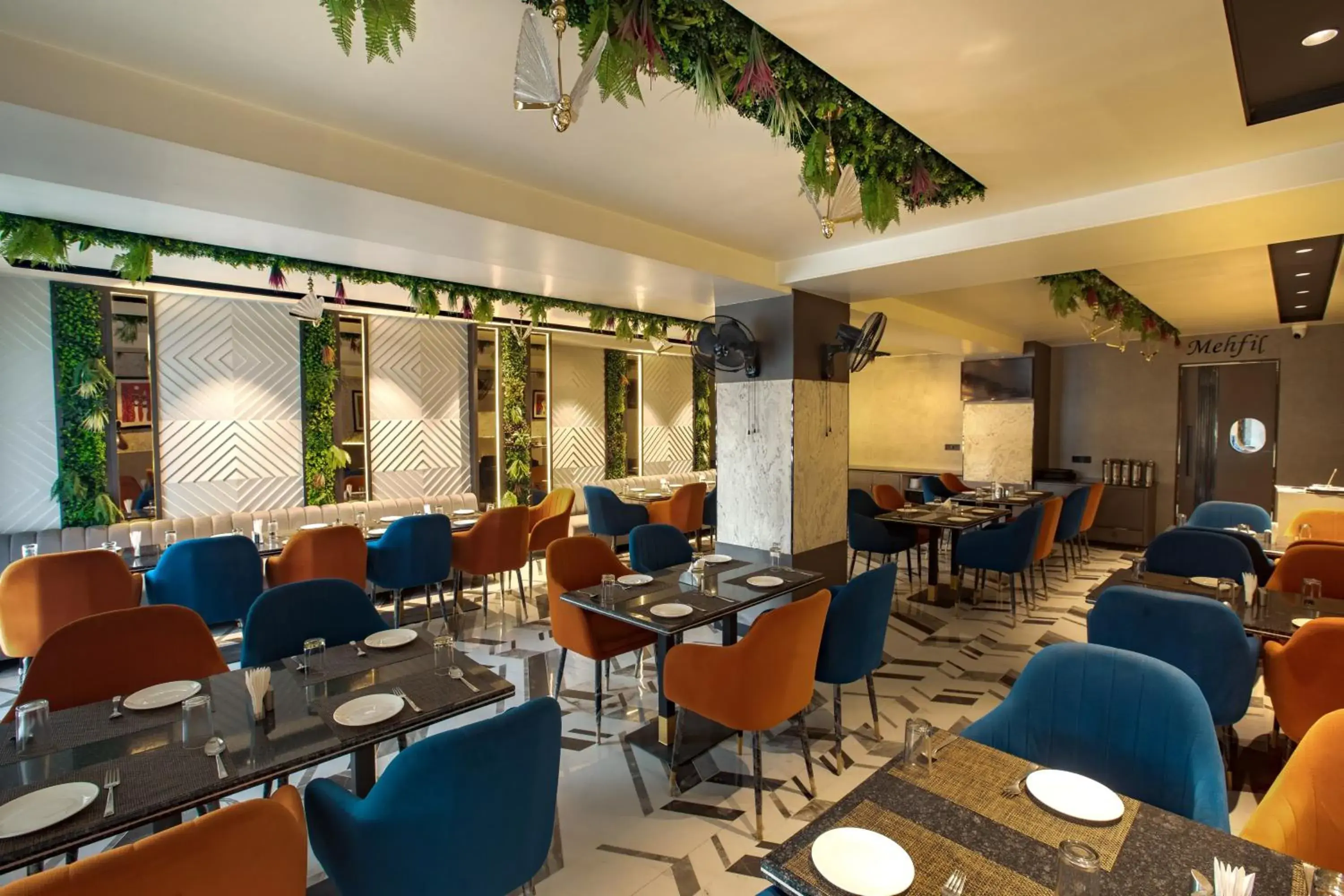 Restaurant/places to eat in Hotel Ganpati Palace Restaurant/places to eat in Hotel Ganpati Palace