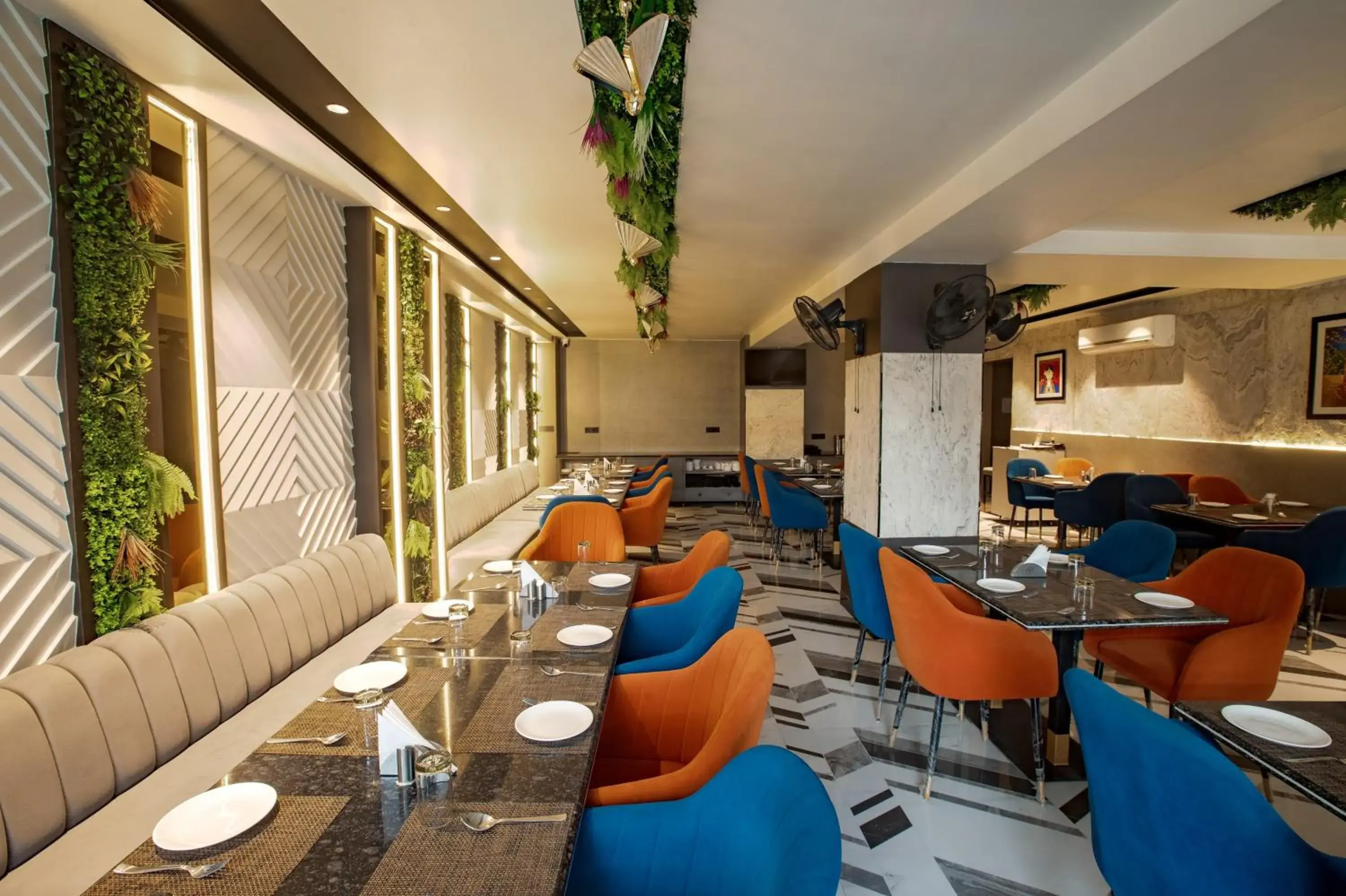 Restaurant/places to eat in Hotel Ganpati Palace Restaurant/places to eat in Hotel Ganpati Palace