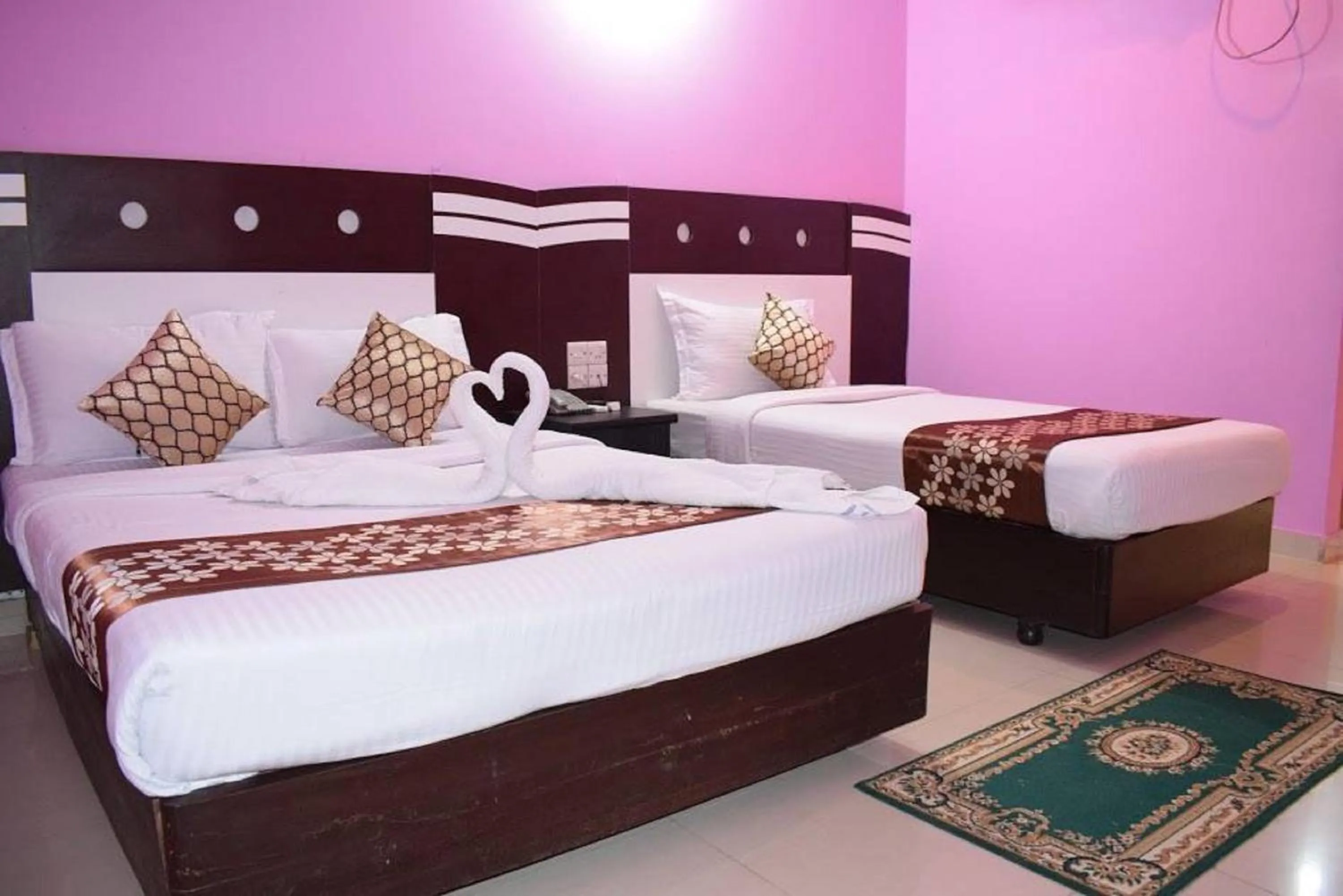 Bedroom, Bed in Hotel Regal Palace