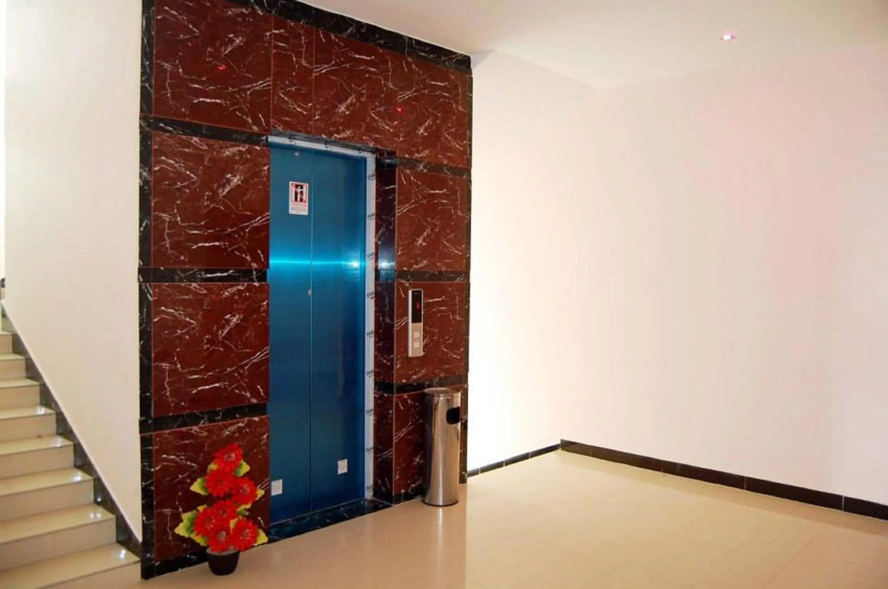 Area and facilities in Hotel Regal Palace