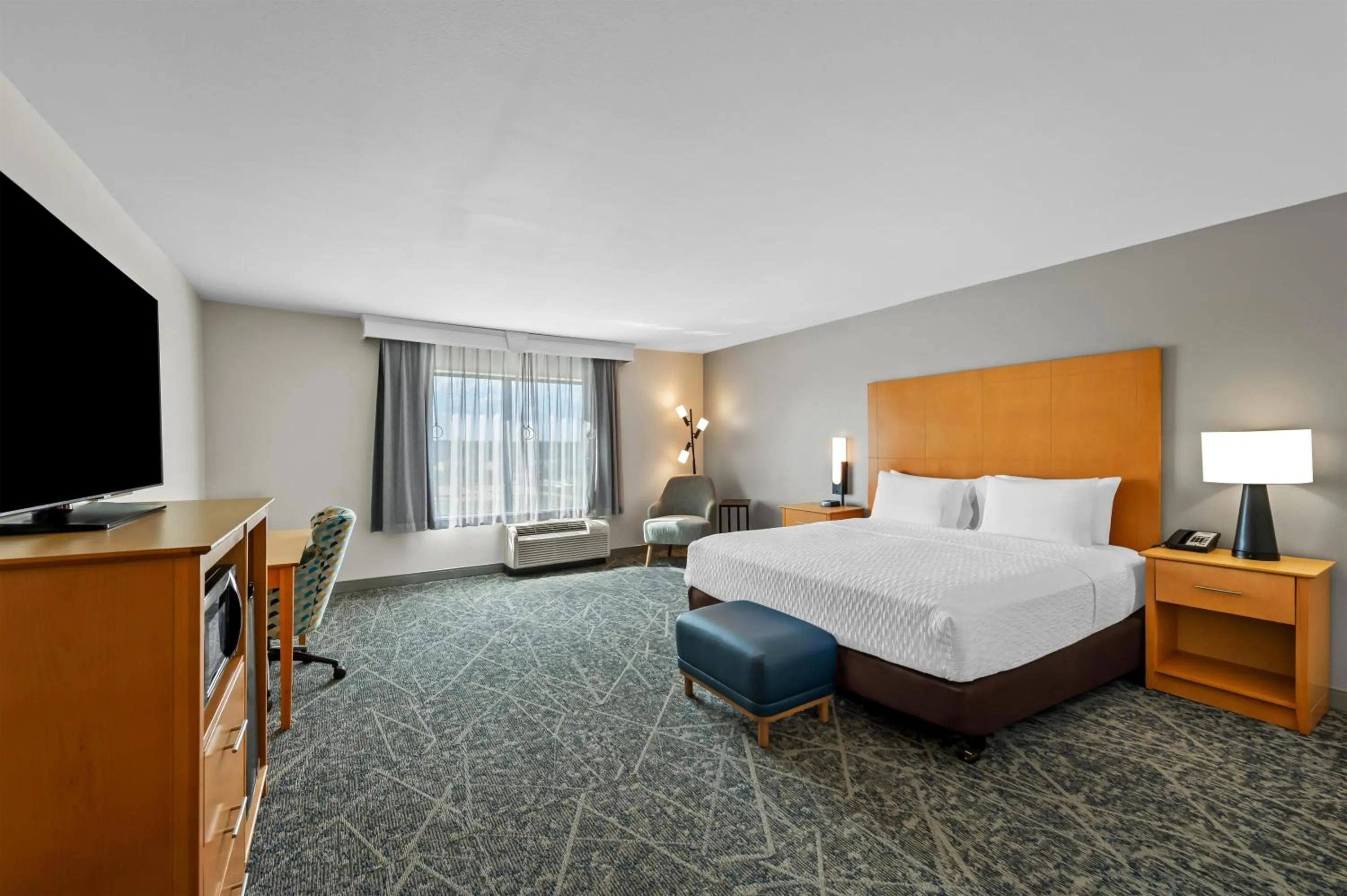 Bed in Hampton Inn Texarkana