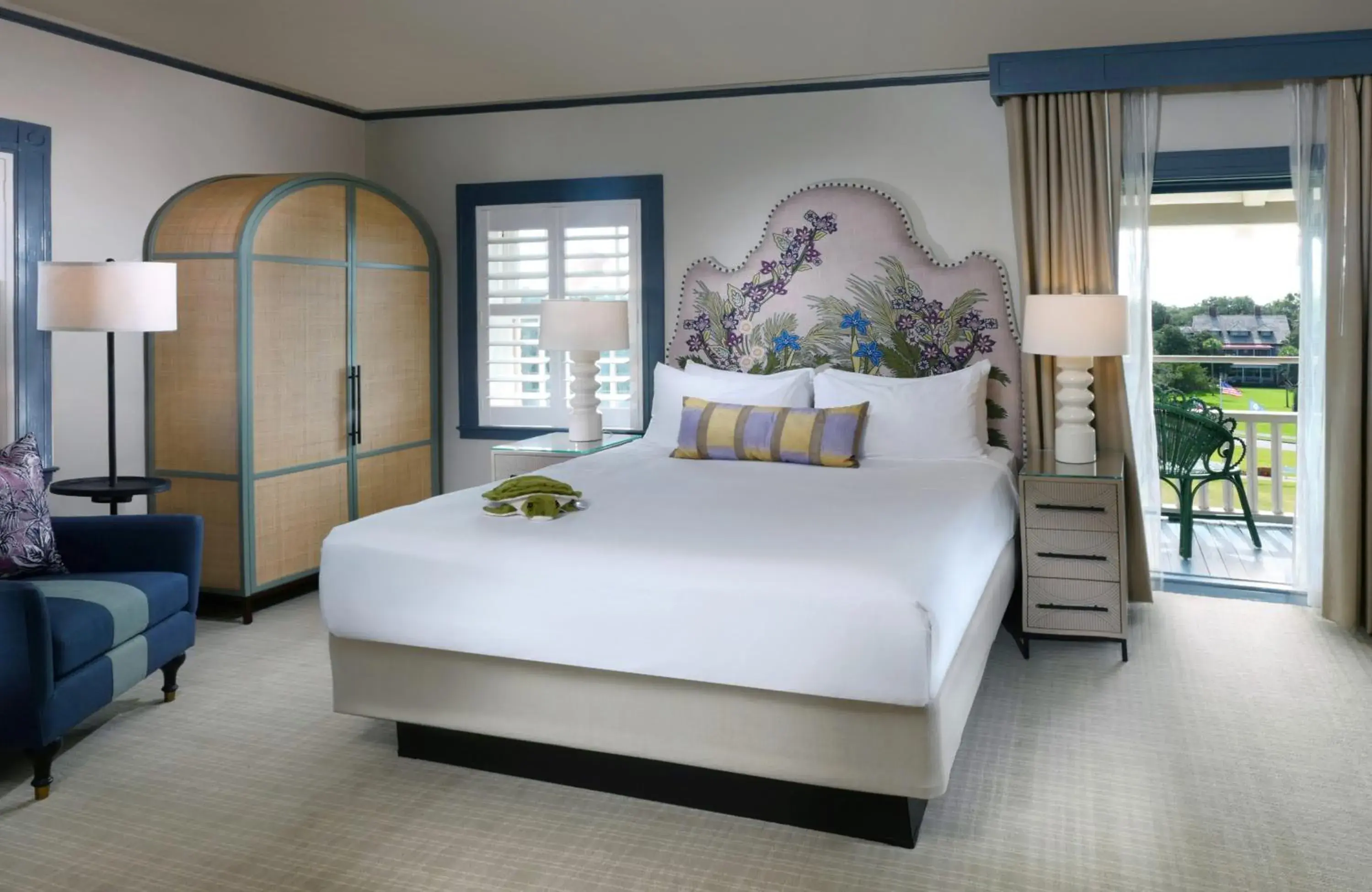 Bed in Jekyll Island Club Resort Bed in Jekyll Island Club Resort