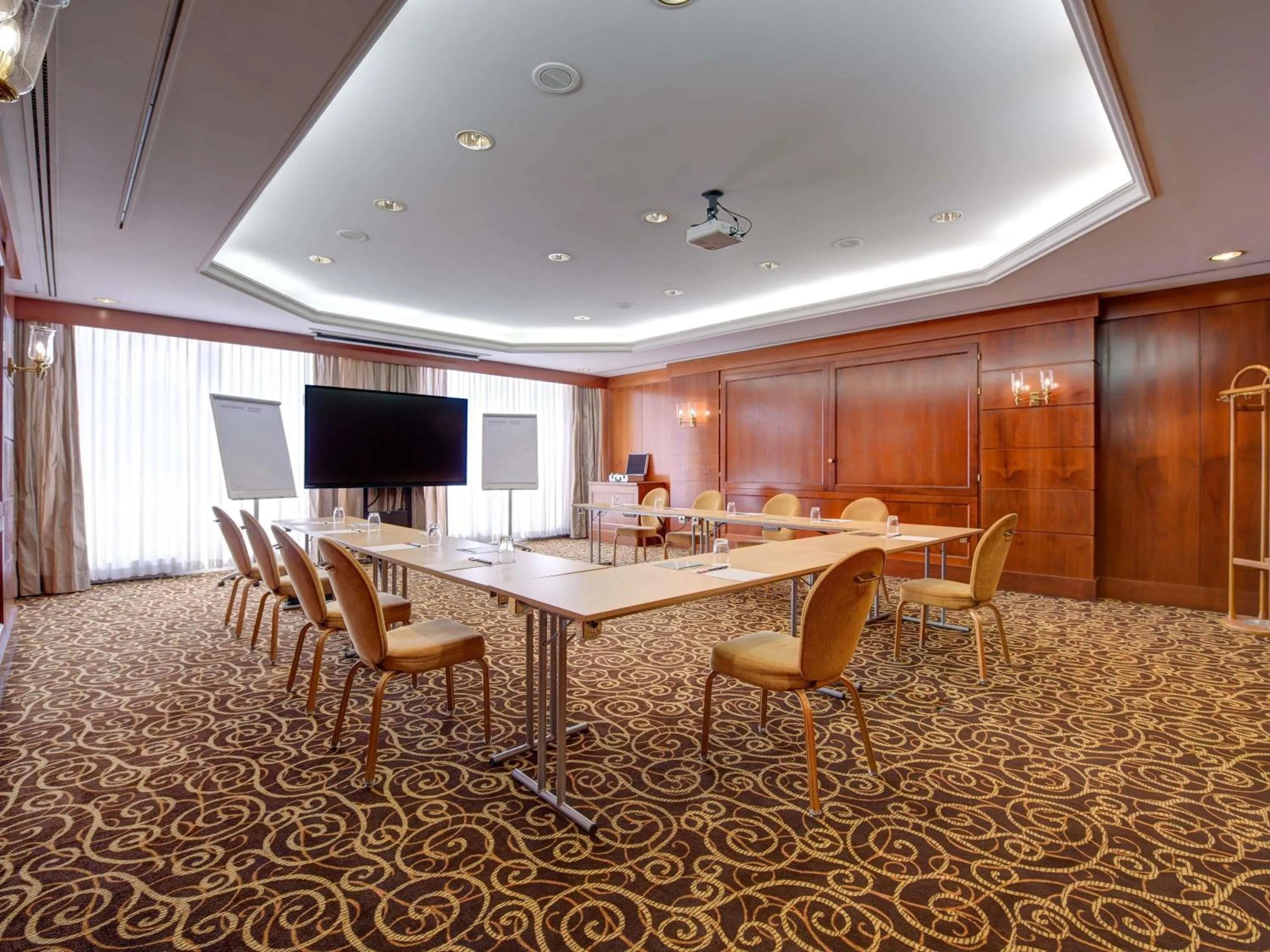 Meeting/conference room in Mövenpick Hotel Geneva