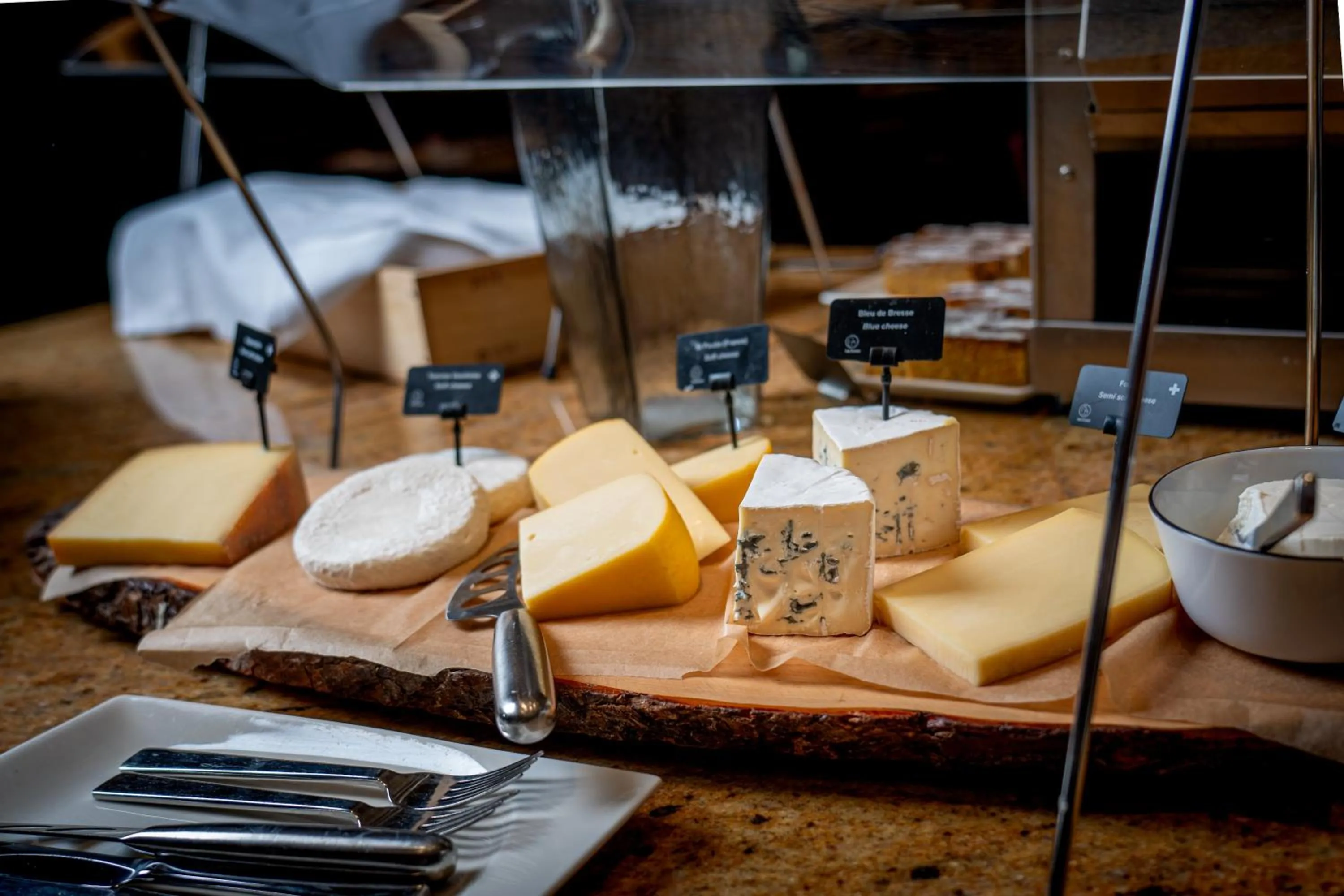 Food and drinks in Mövenpick Hotel Geneva