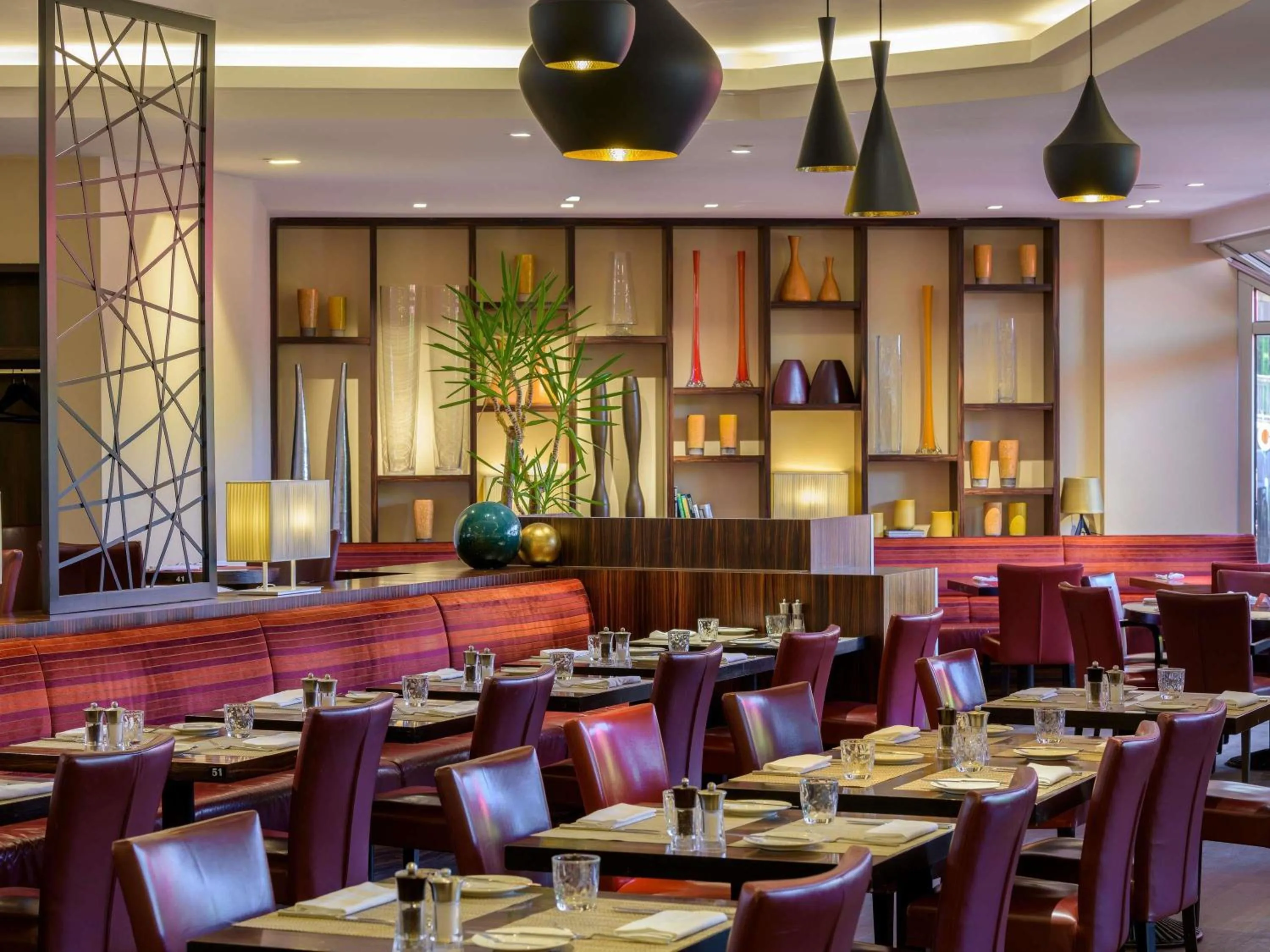 Restaurant/places to eat in Mövenpick Hotel Geneva