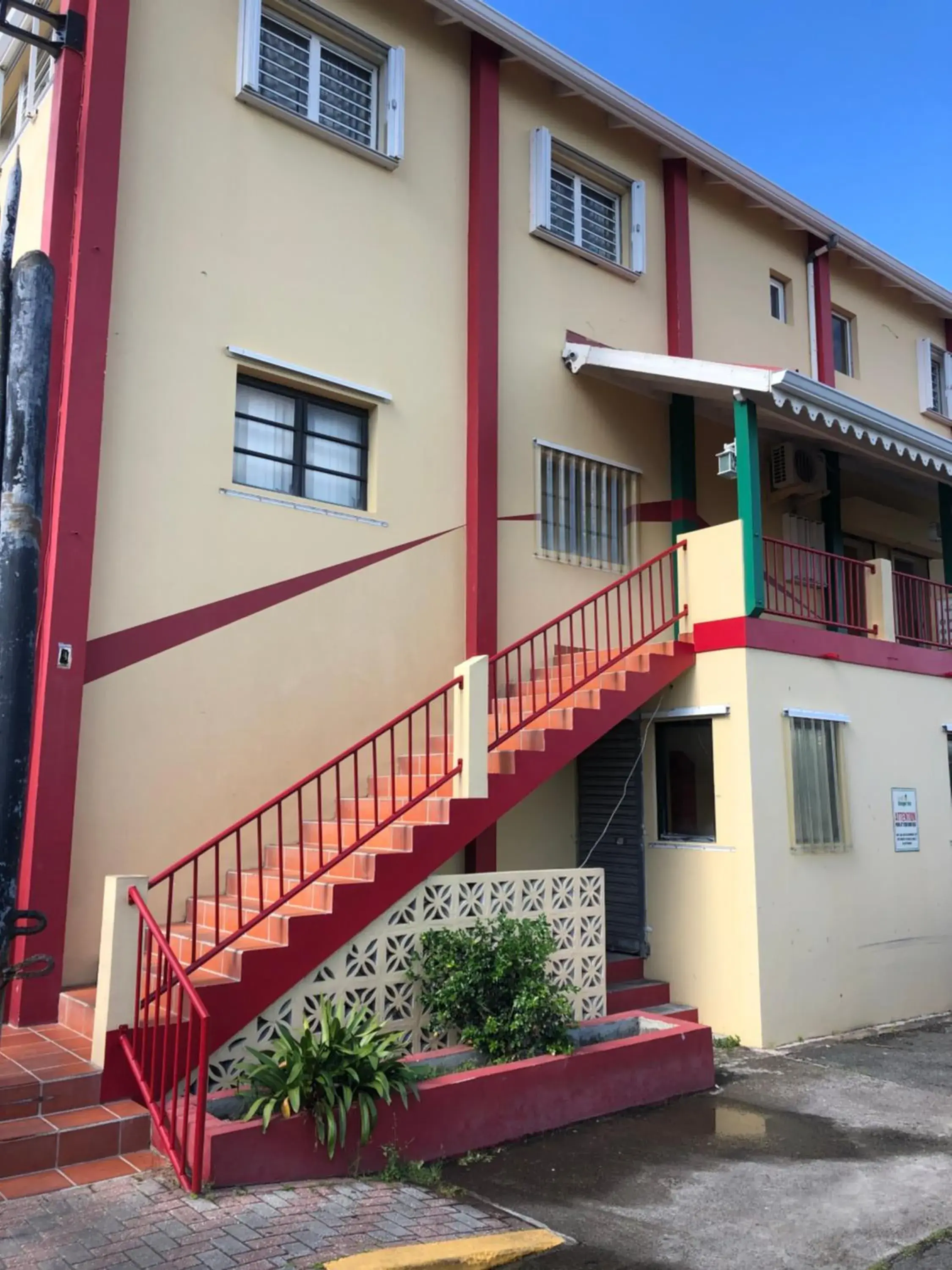 Carl's Unique Inn & Conference Facilities Carl's Unique Inn & Conference Facilities