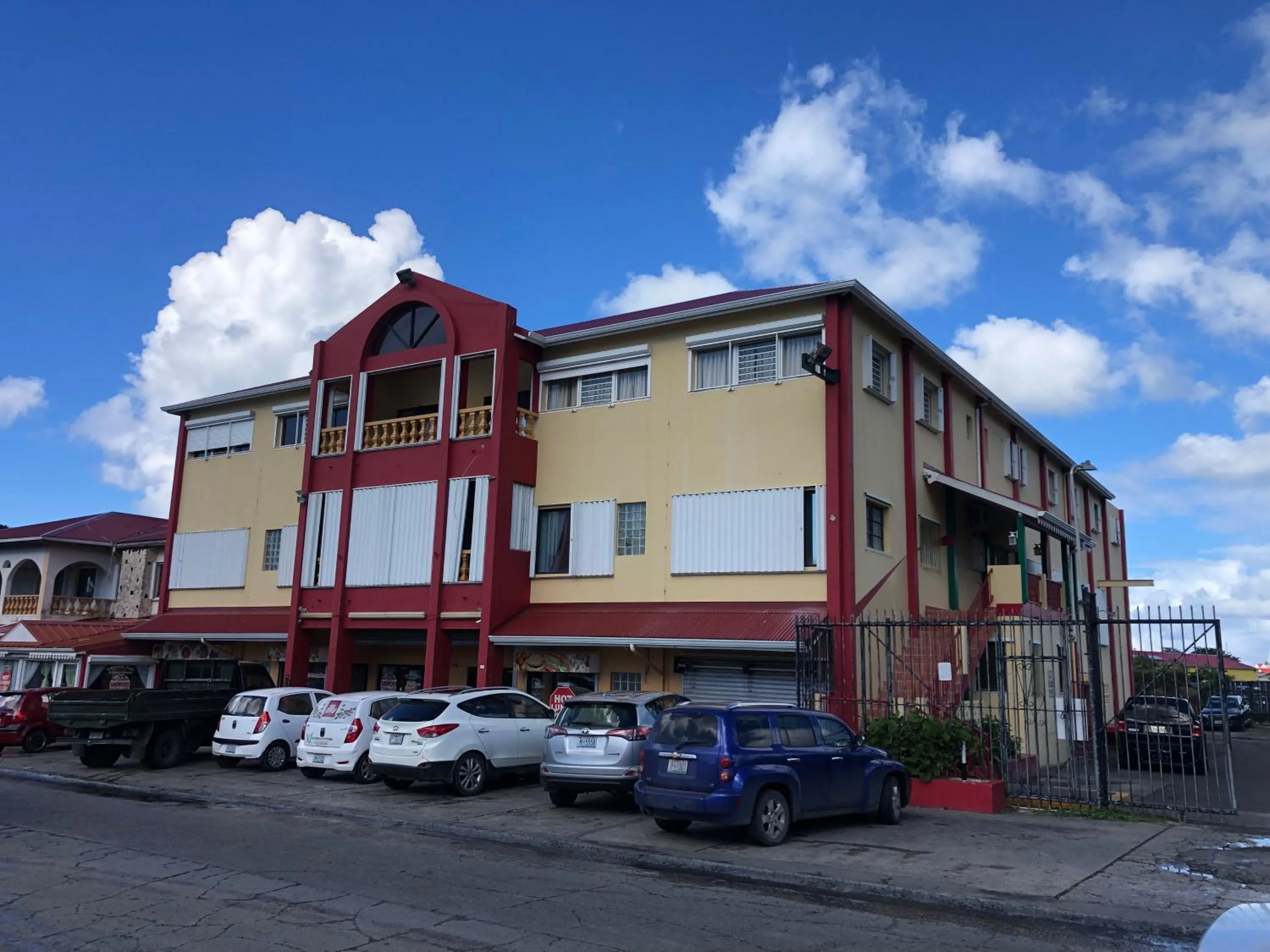 Property building in Carl's Unique Inn & Conference Facilities
