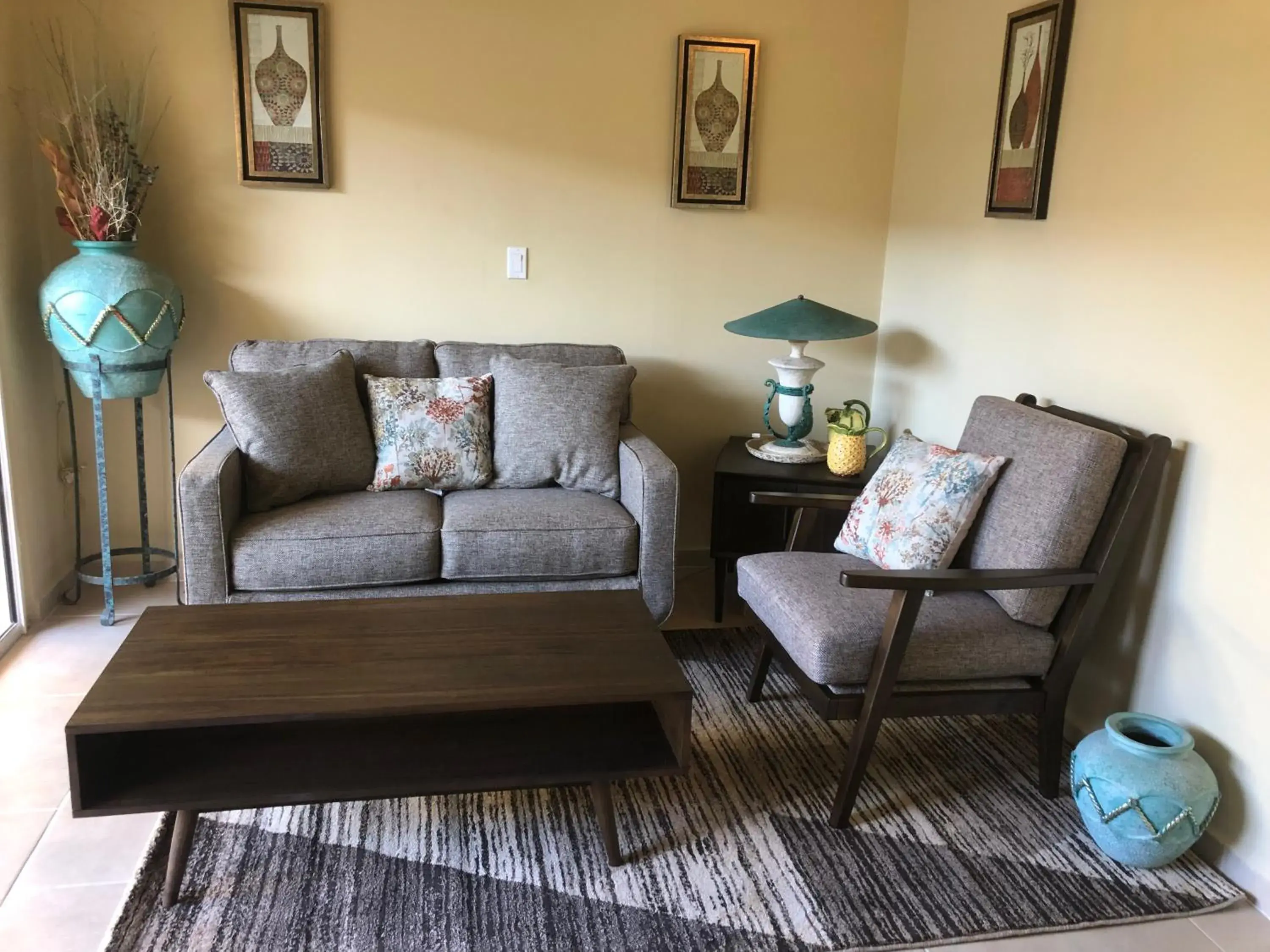 Lobby or reception in Carl's Unique Inn & Conference Facilities Lobby or reception in Carl's Unique Inn & Conference Facilities