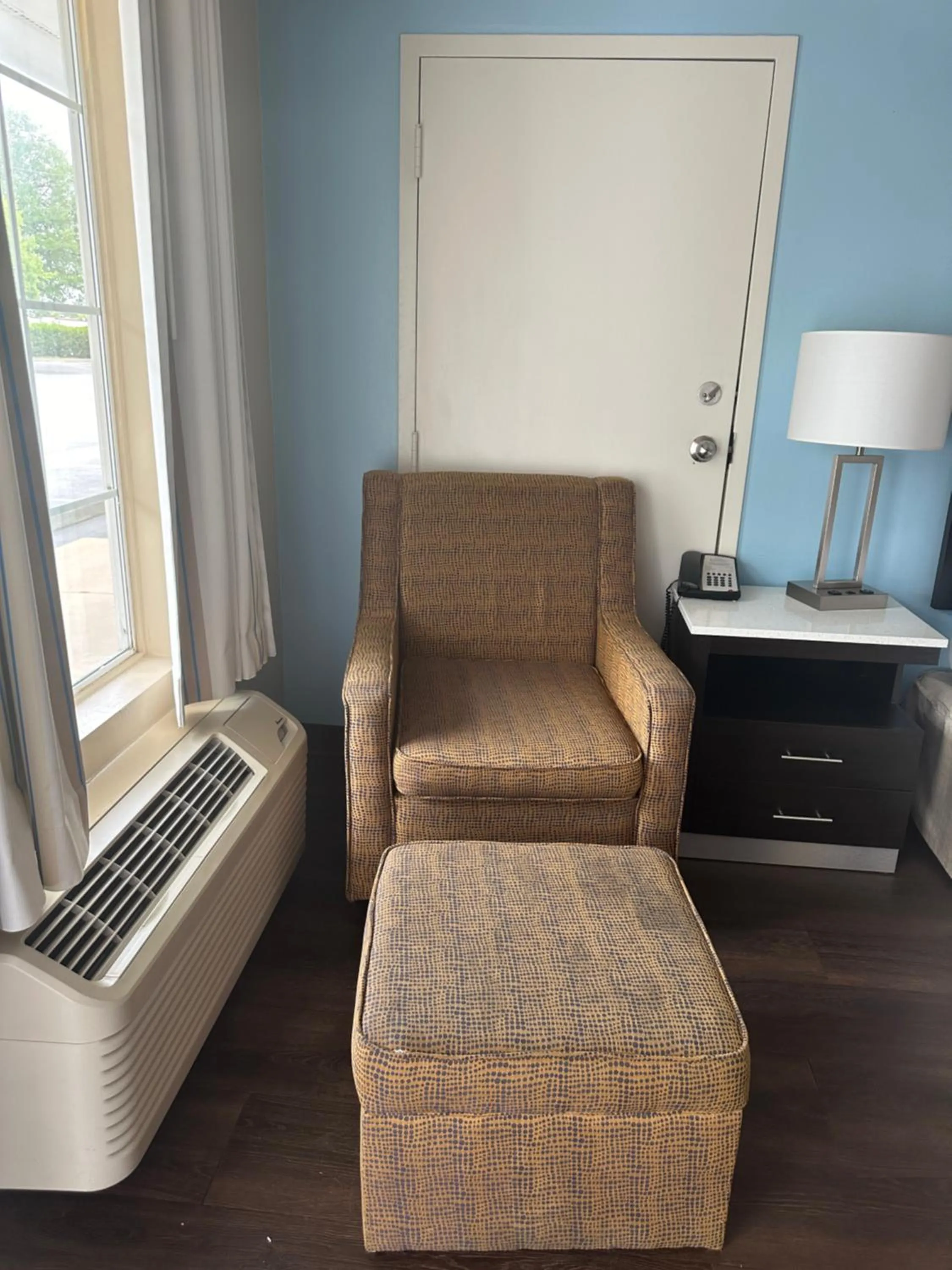 Seating area in Baymont by Wyndham Thomasville