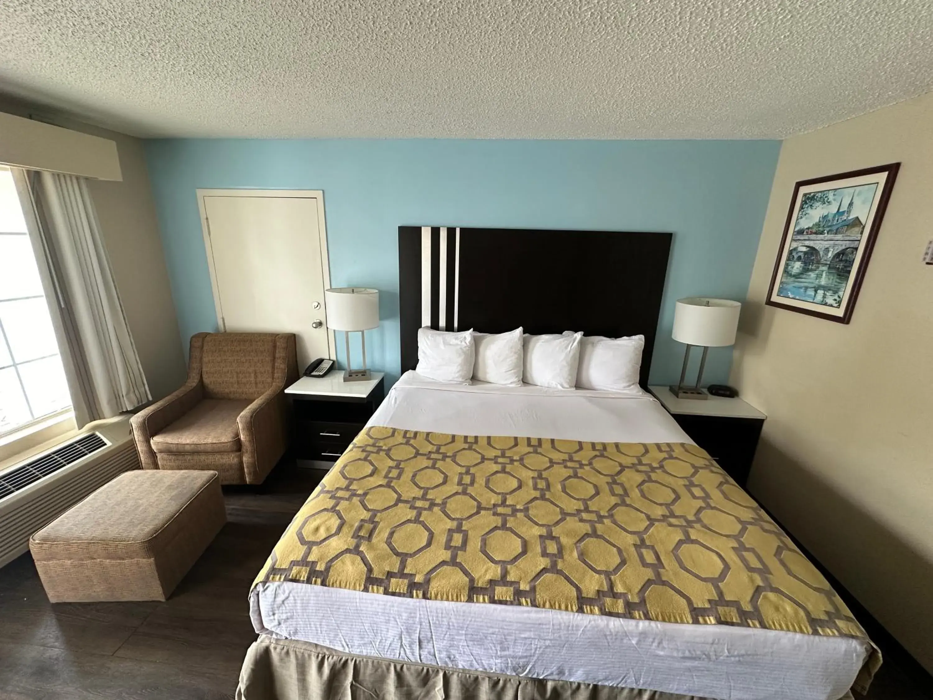 Bed in Baymont by Wyndham Thomasville Bed in Baymont by Wyndham Thomasville