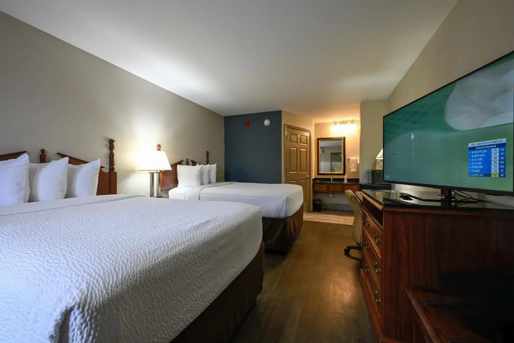 Photo of the whole room, Bed in Baymont by Wyndham Warner Robins Photo of the whole room, Bed in Baymont by Wyndham Warner Robins