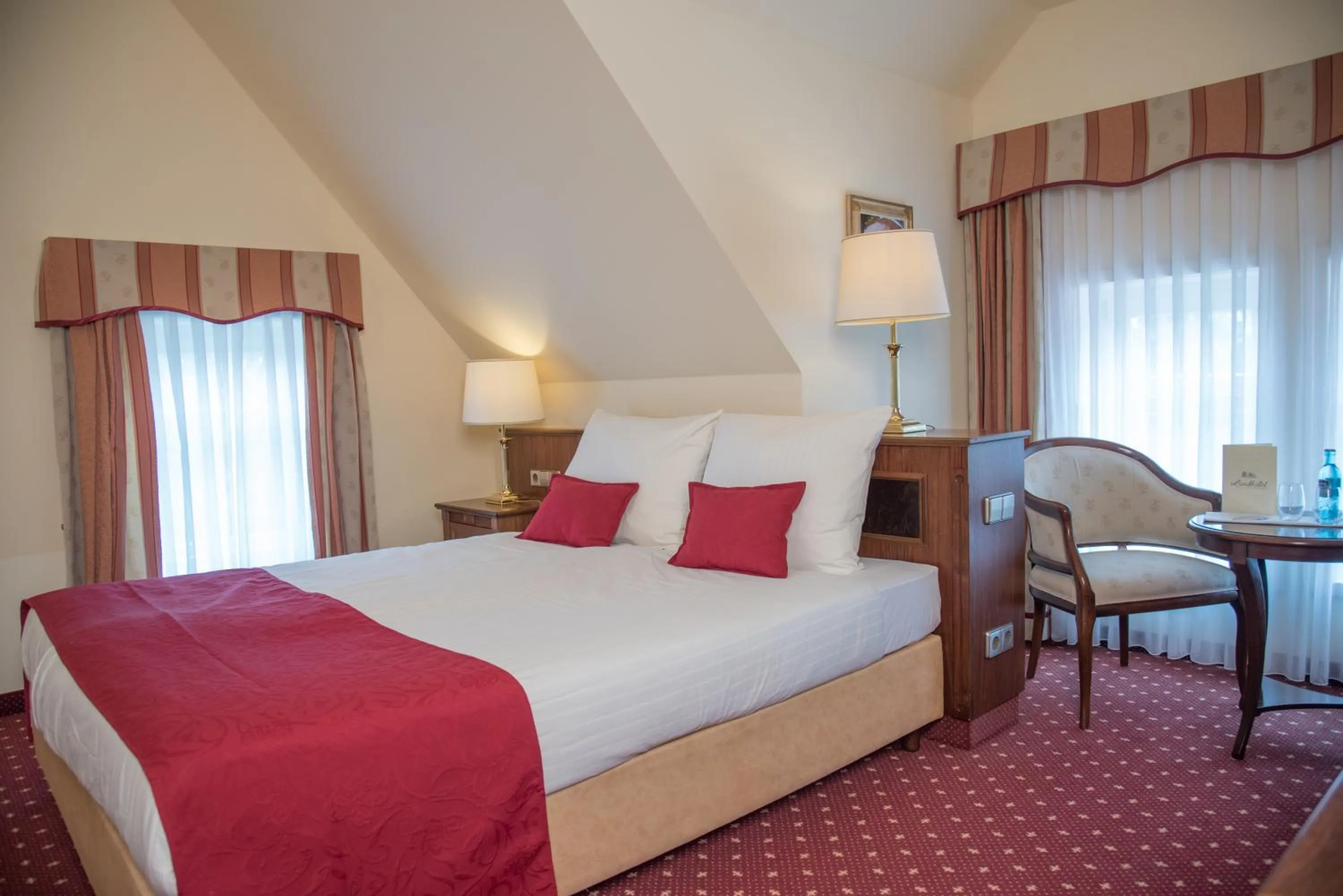 Bed in Landhotel Zum Hessenpark
