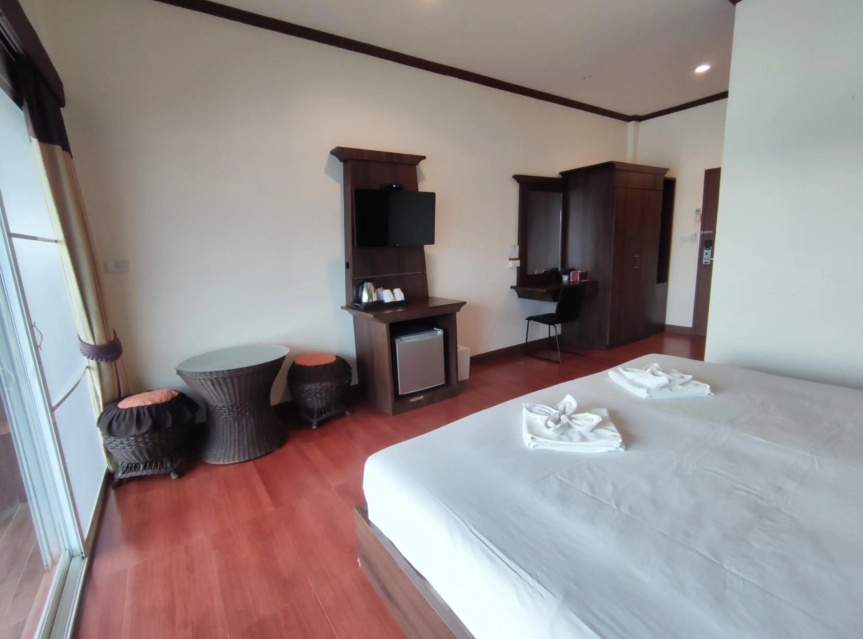 TV and multimedia, Bed in Baantip Suantong