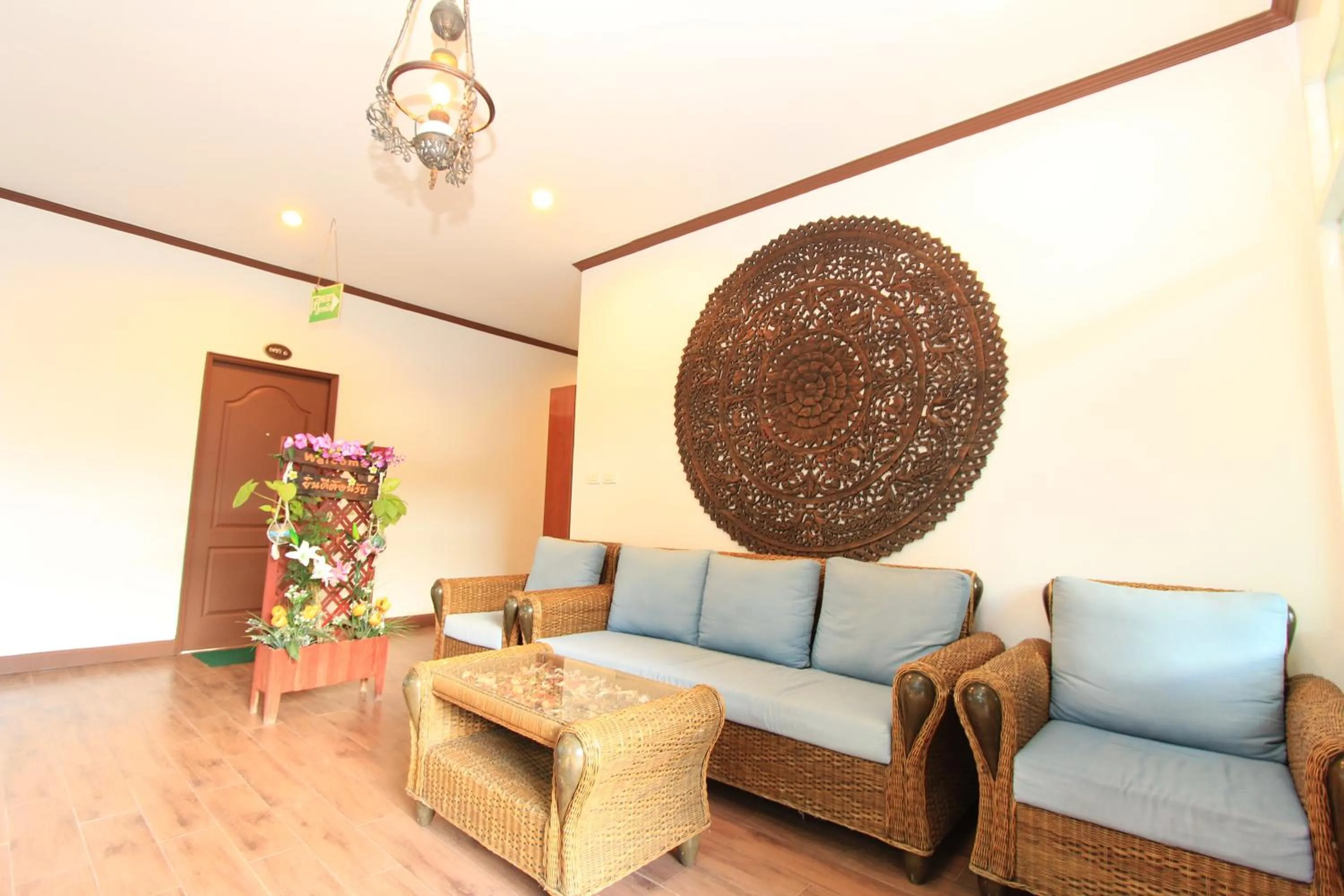 Seating area in Baantip Suantong