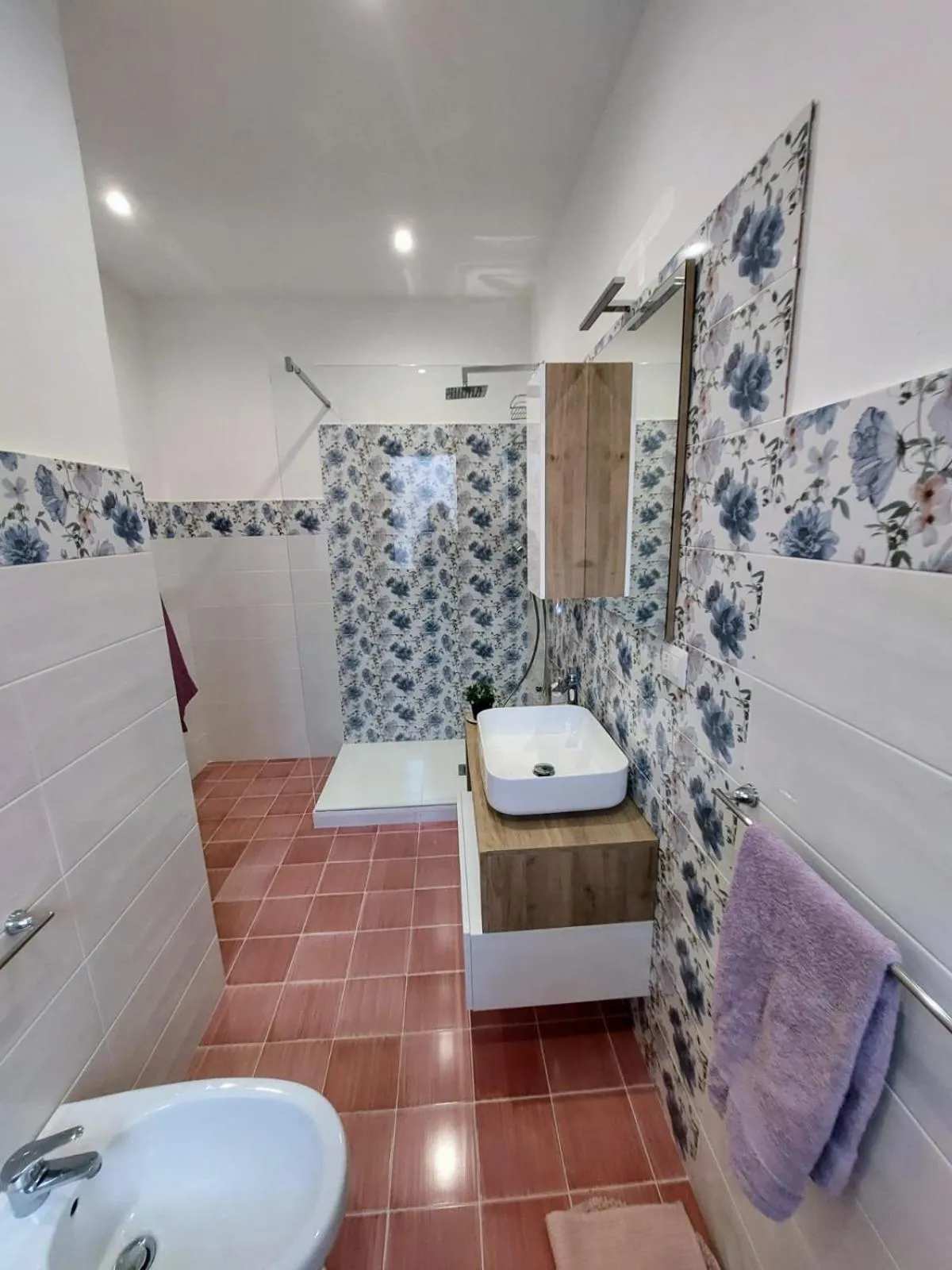 Shower in B&B ANTONIETTA