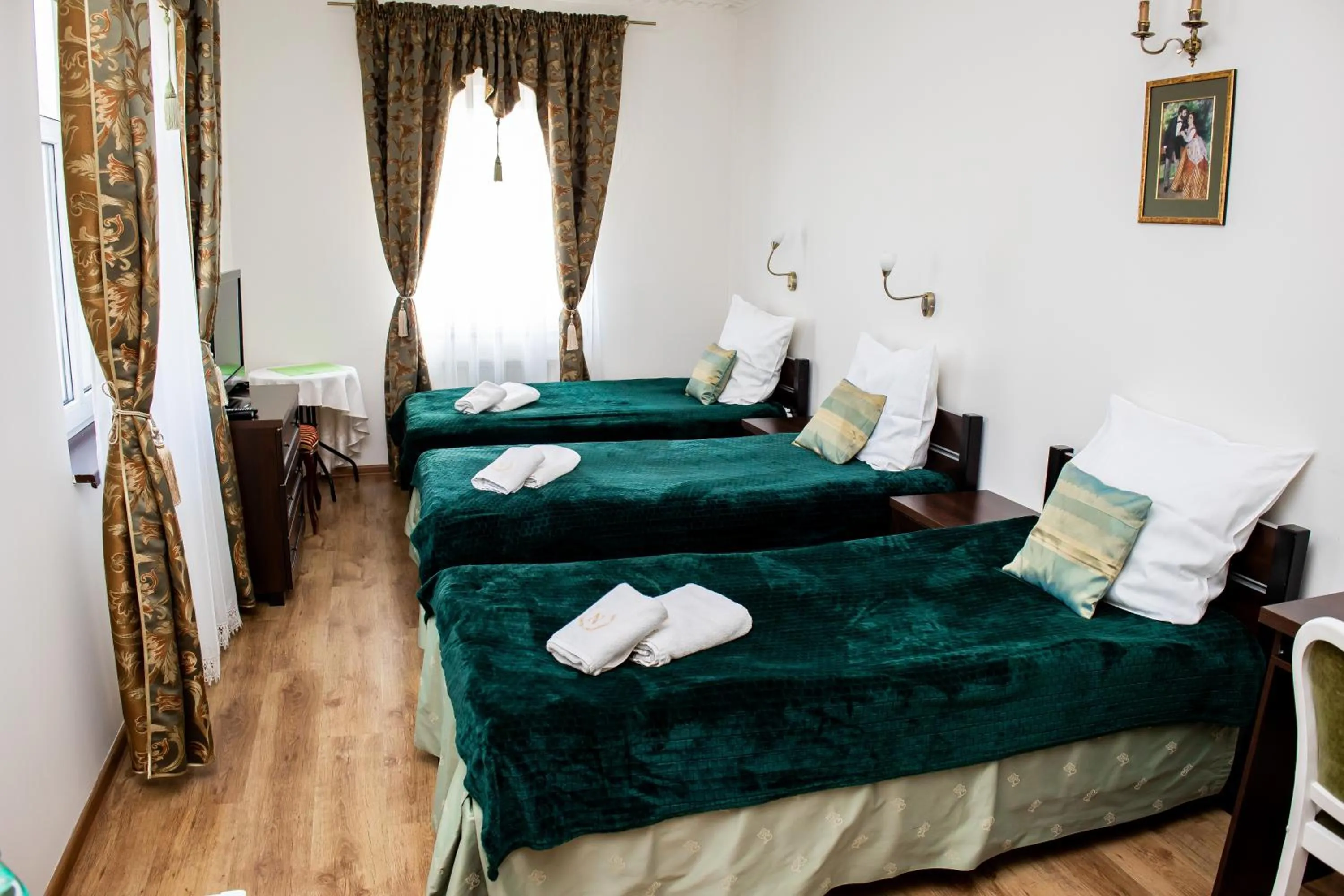 Bed in Hotel Napoleon