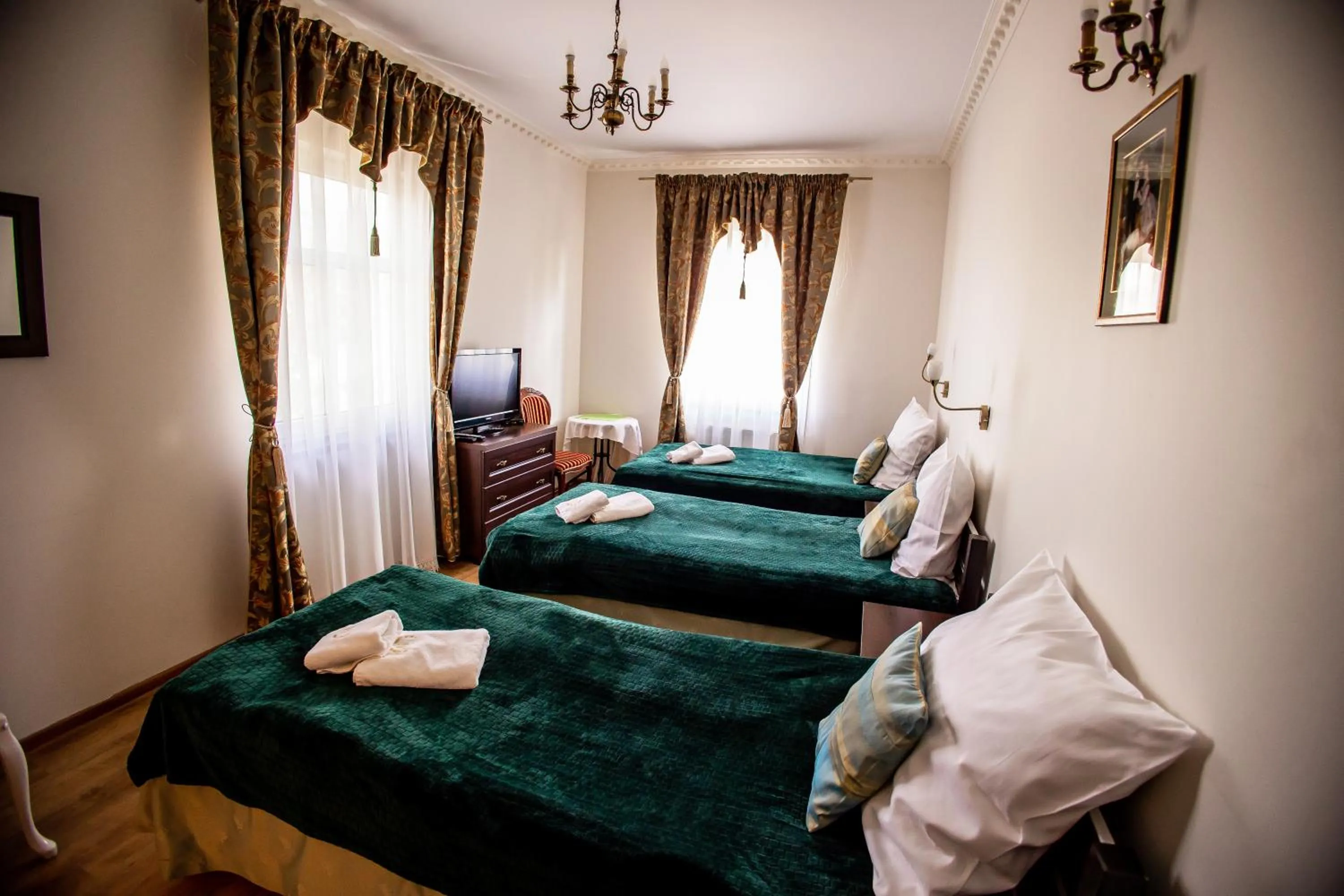 Bed in Hotel Napoleon