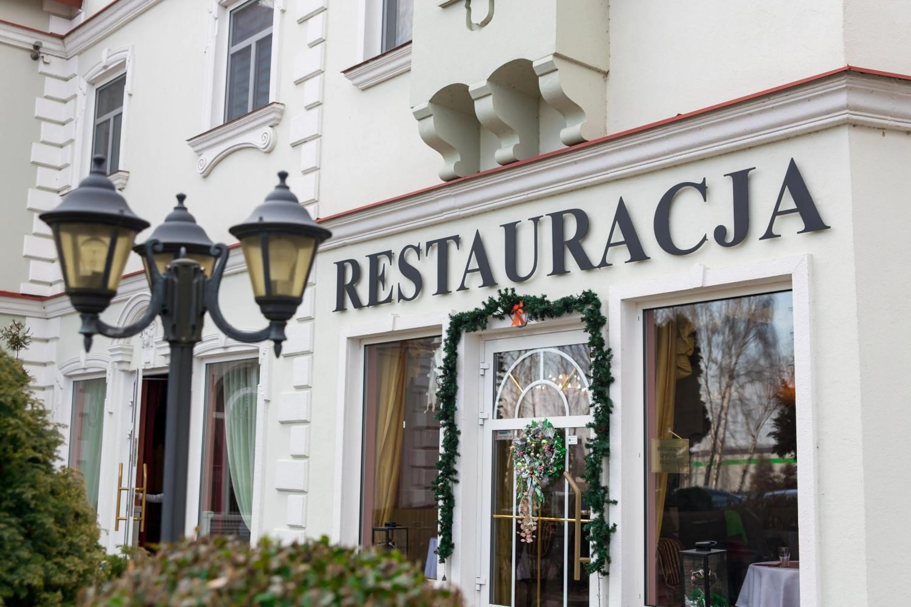 Restaurant/places to eat in Hotel Napoleon