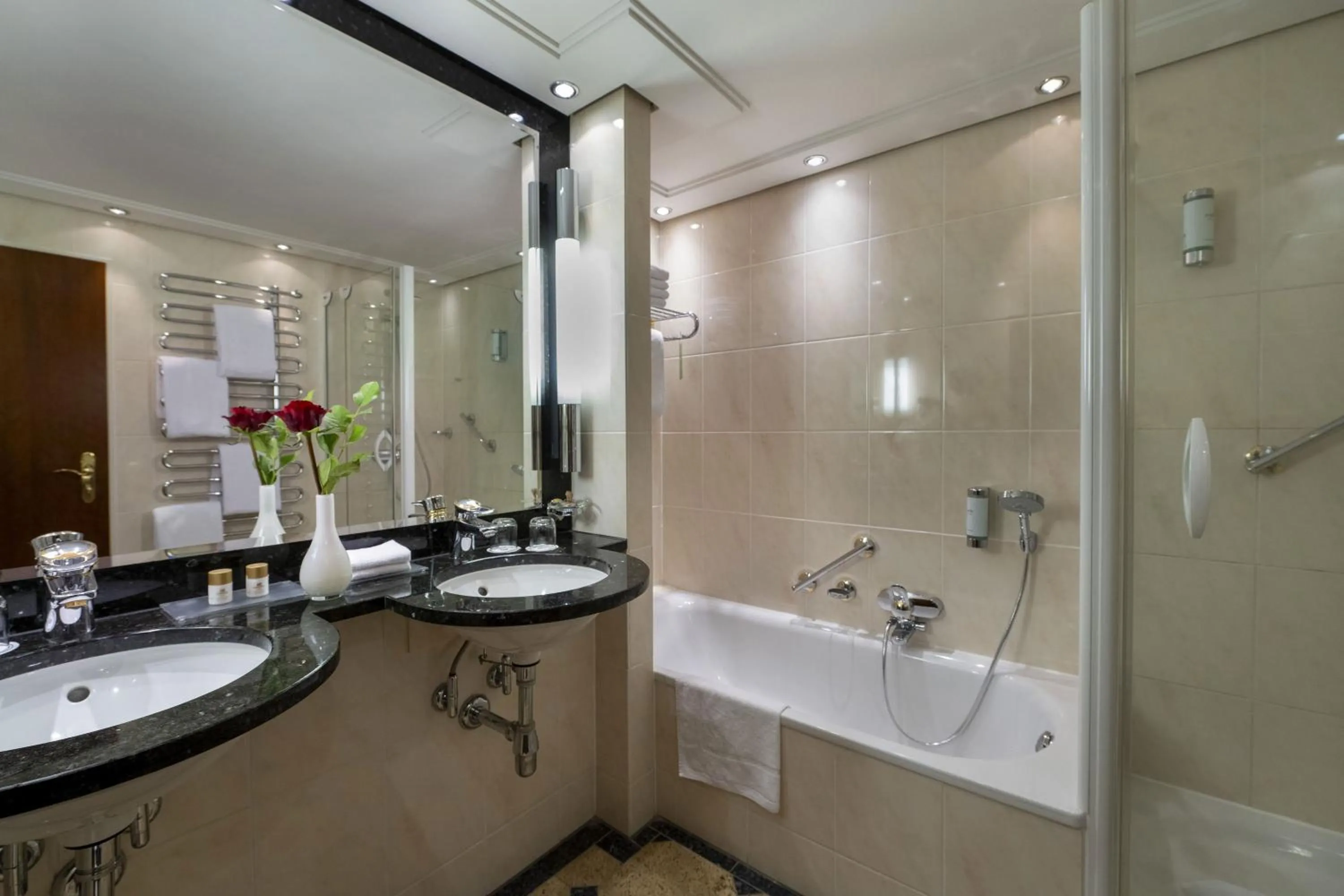 Bathroom in Maritim Hotel Bellevue Kiel