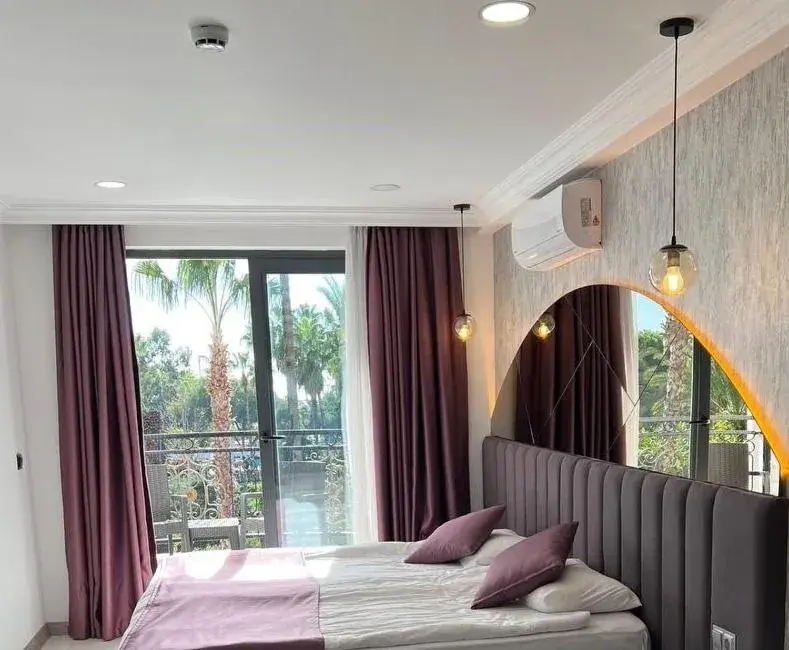 Deluxe Double Room with Balcony in Karikatür Bi Hotel Deluxe Double Room with Balcony in Karikatür Bi Hotel