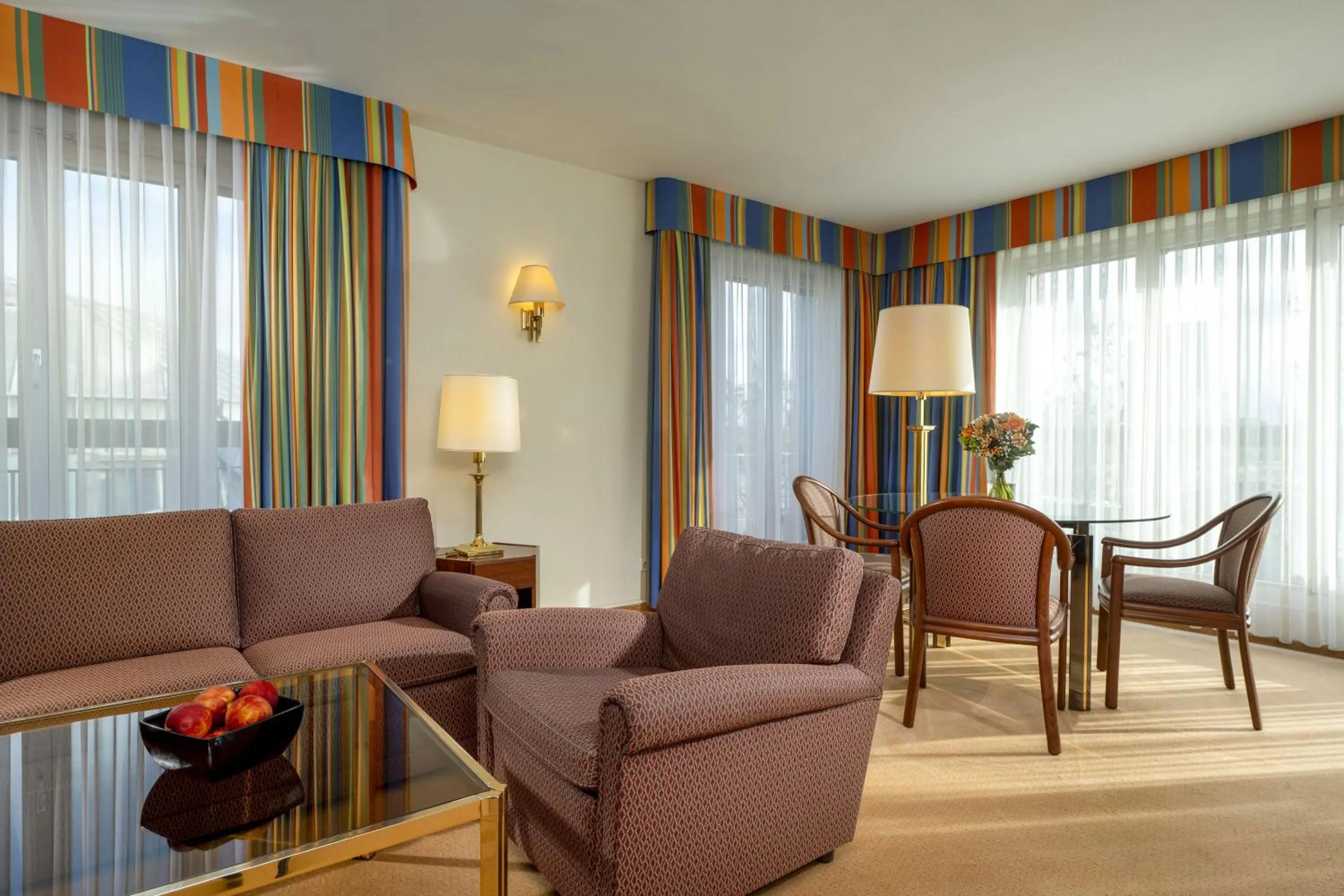 Living room in Maritim Hotel Köln