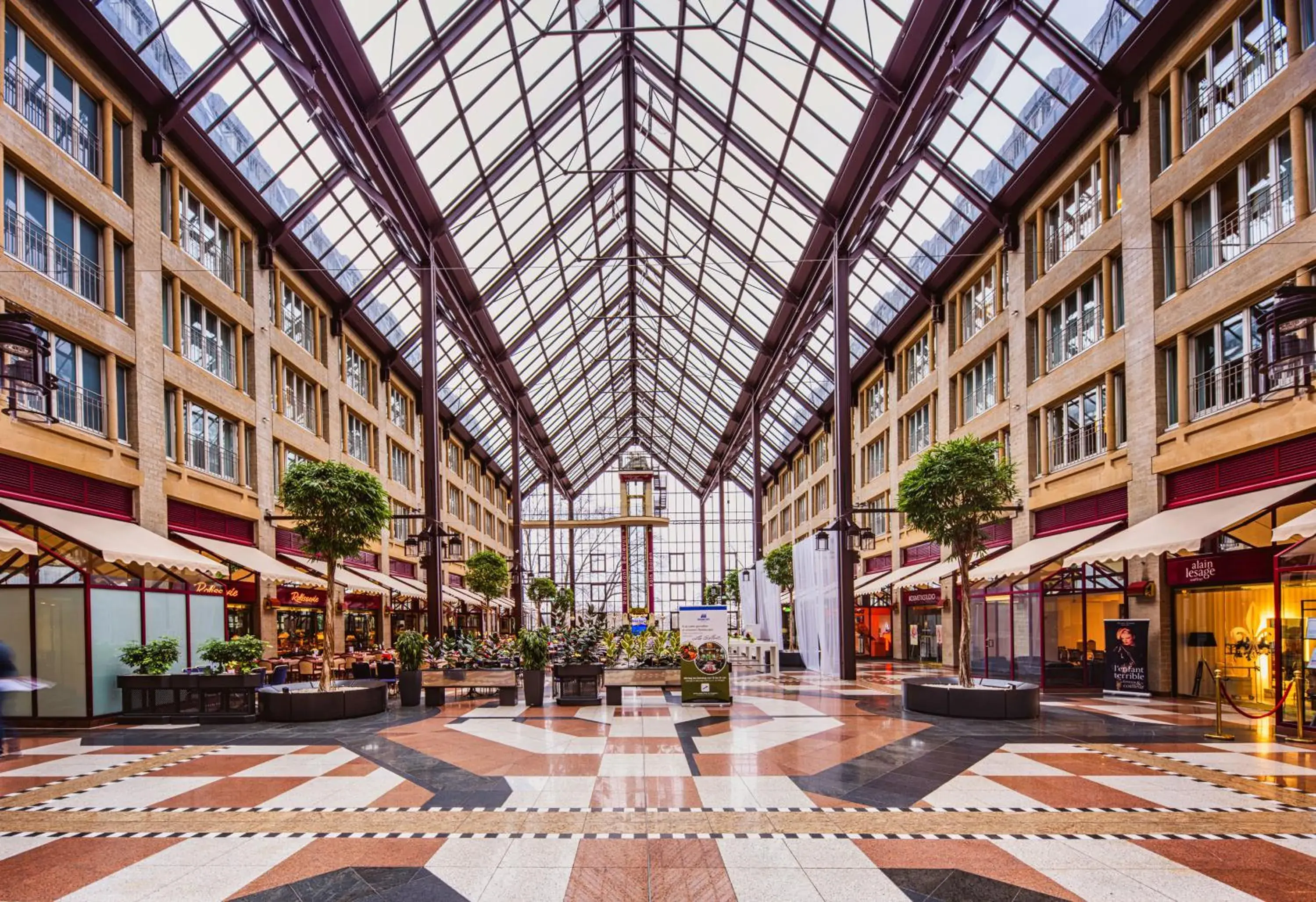 Restaurant/places to eat in Maritim Hotel Köln Restaurant/places to eat in Maritim Hotel Köln