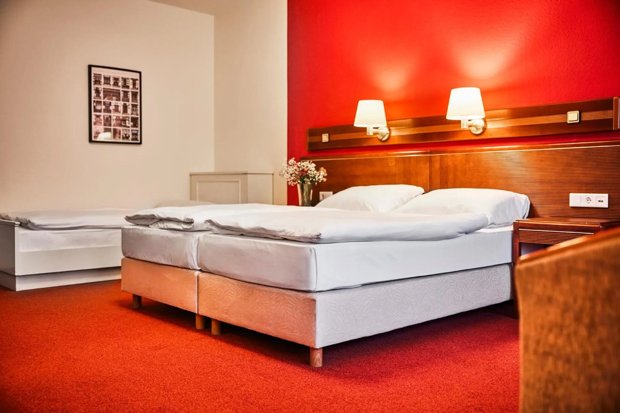 Photo of the whole room, Bed in Sauerland Alpin Hotel