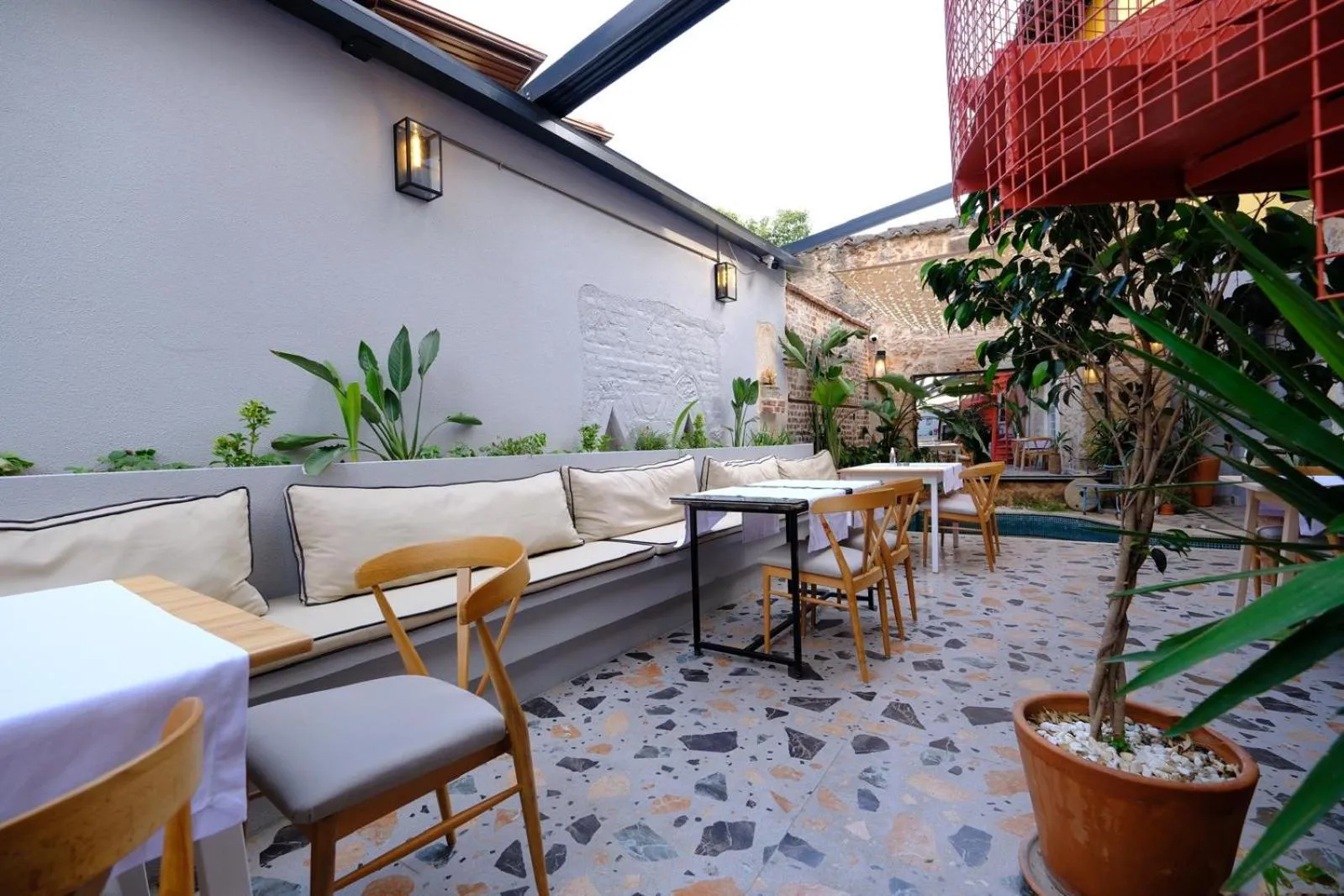 Garden in Saye Konak Hotel ' Kaleiçi&Oldtown'