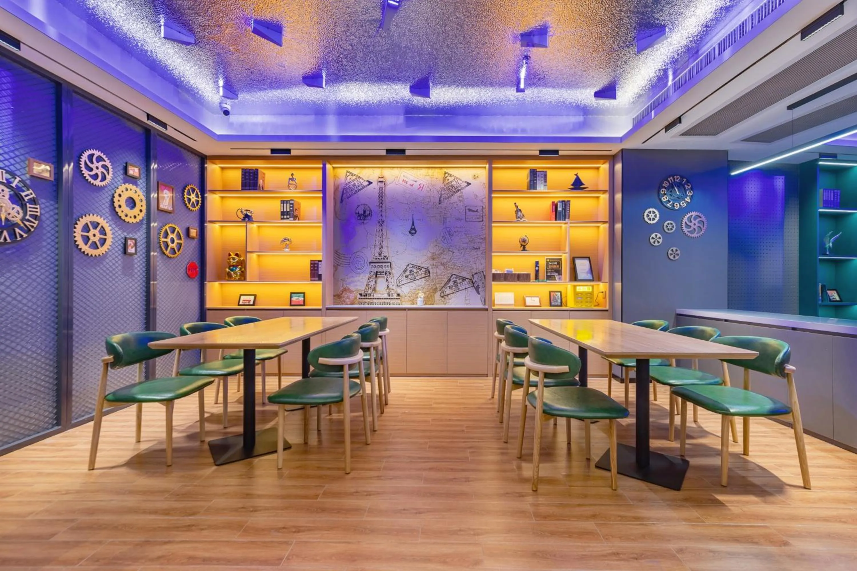 Restaurant/places to eat in Xinghe Yuezhi S Hotel to Guangzhou Yuexiu Park Railway Station Subway station