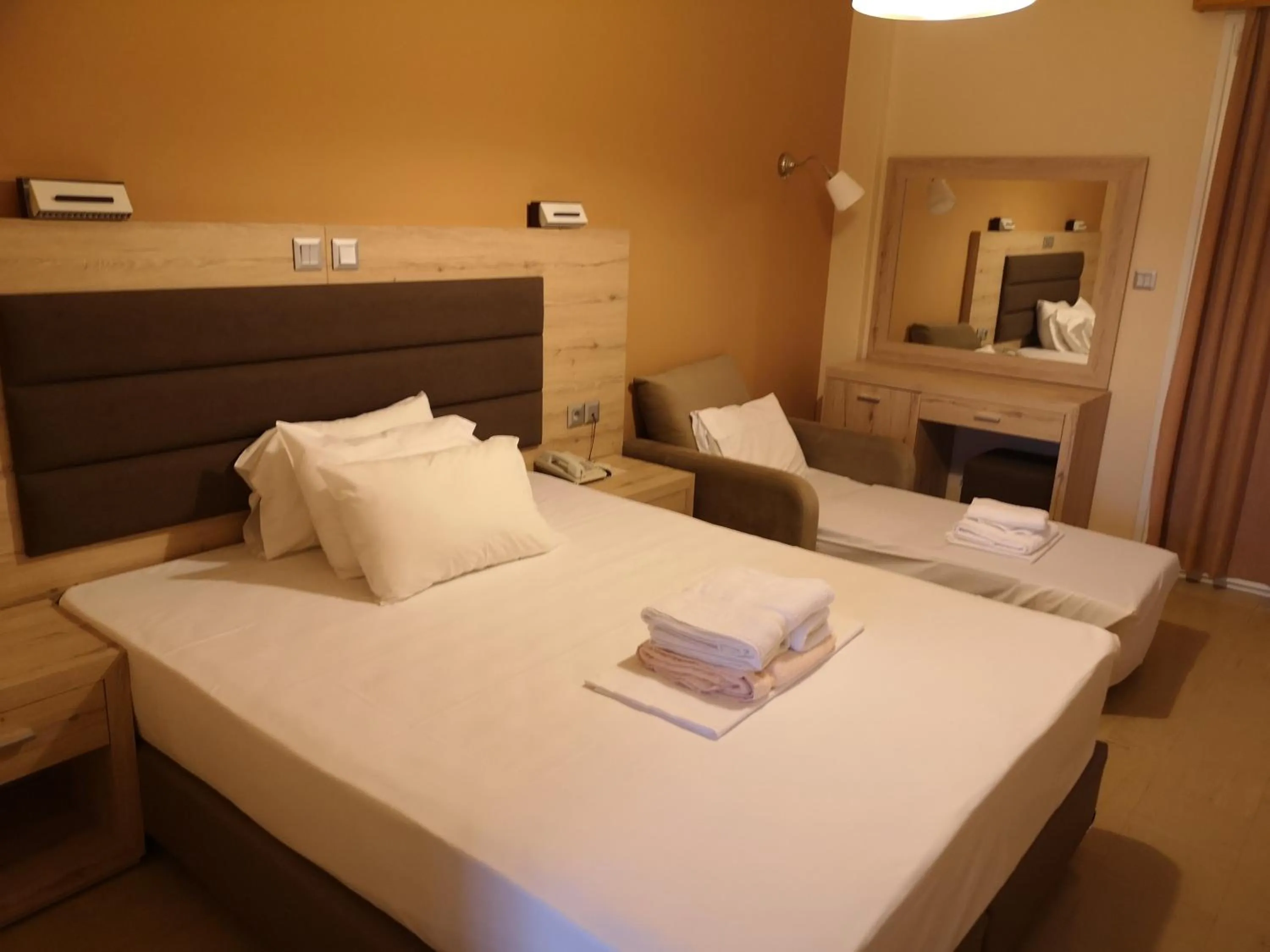 Photo of the whole room, Bed in Idillion