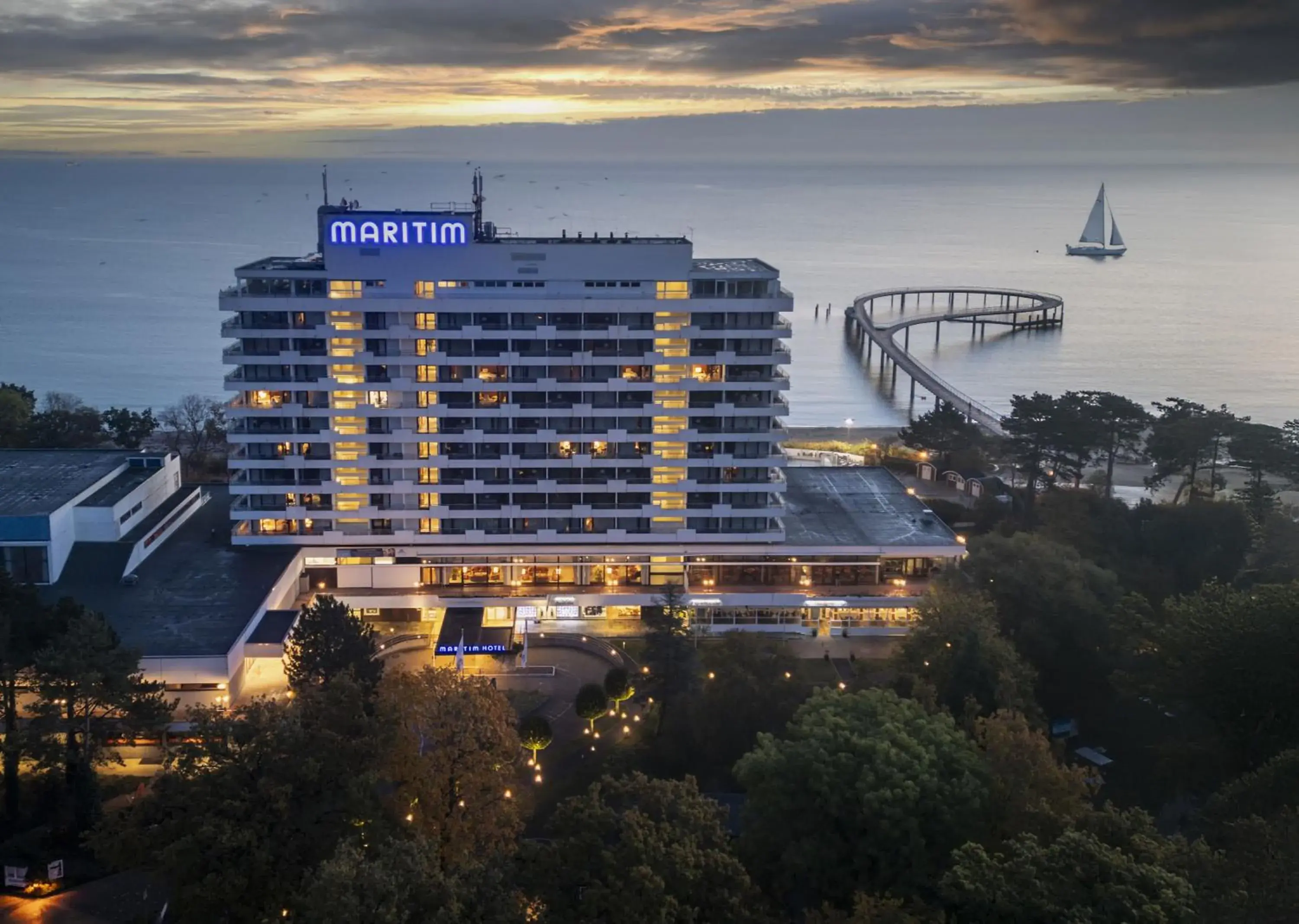 Property building in Maritim Seehotel Timmendorfer Strand Property building in Maritim Seehotel Timmendorfer Strand
