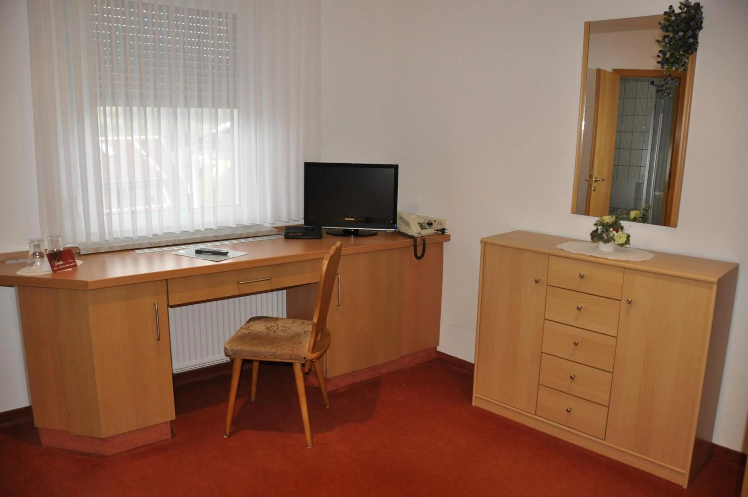 TV and multimedia in Hotel Berggarten