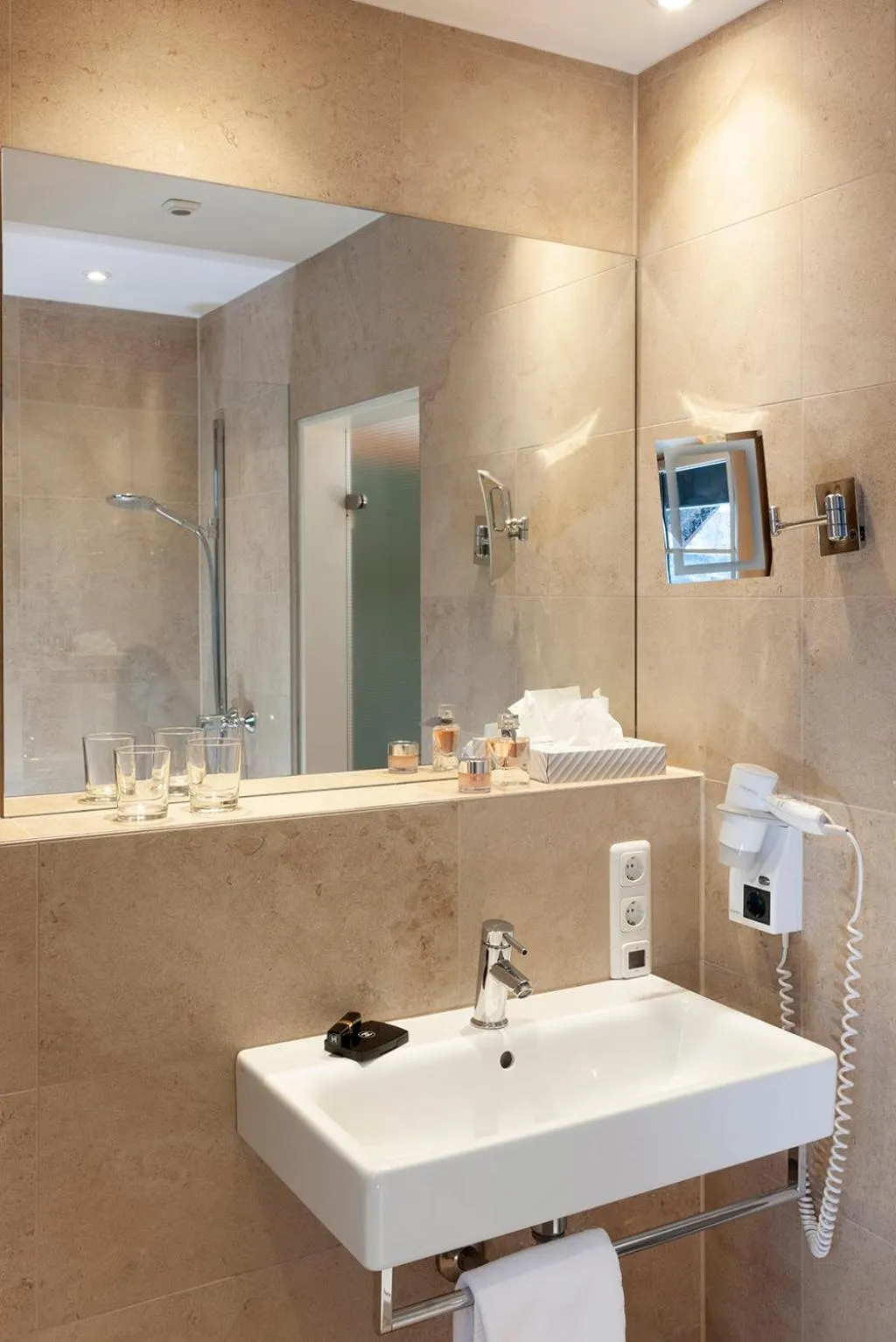 Photo of the whole room in Hotel zur Post