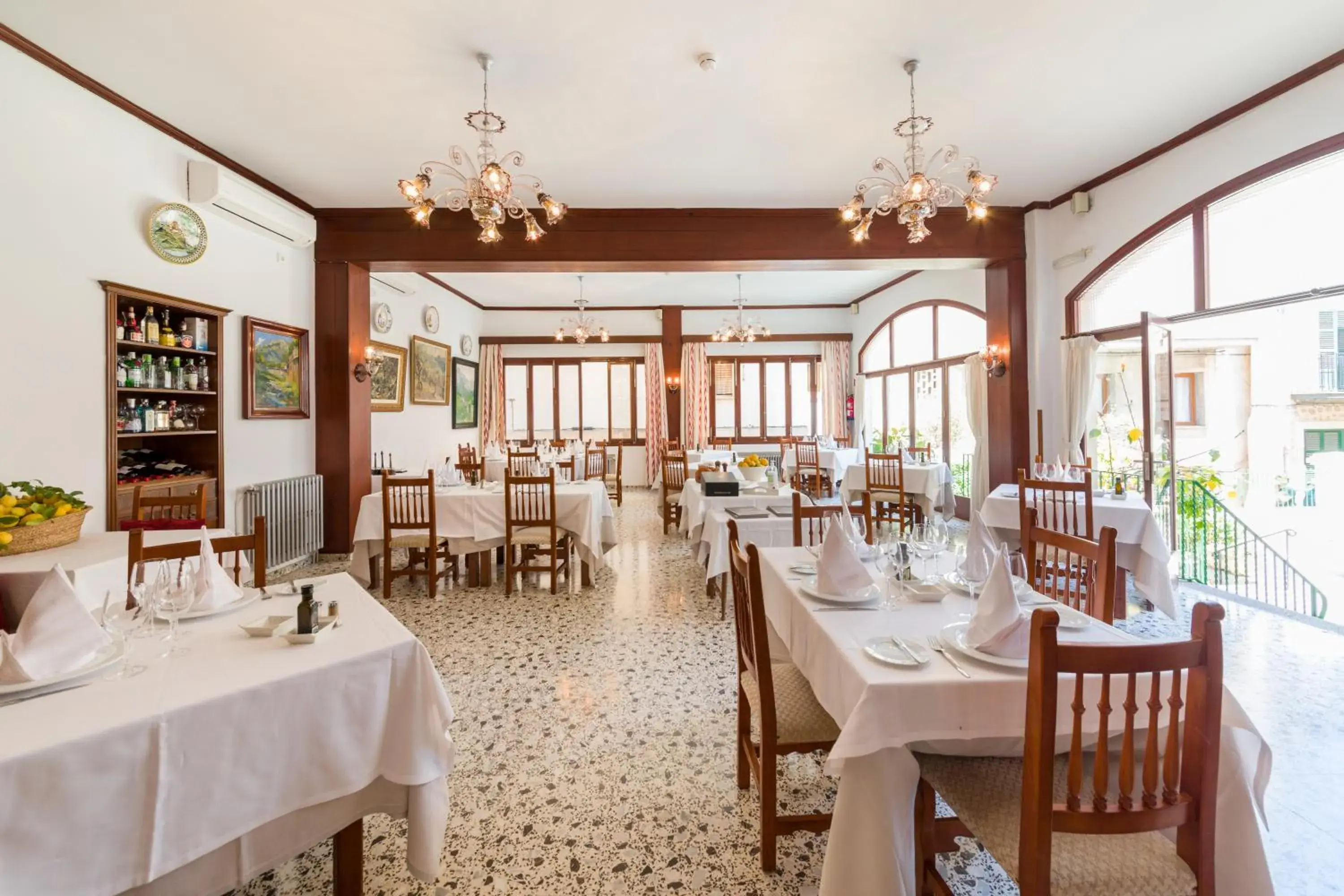 Restaurant/places to eat in Hotel El Guía Restaurant/places to eat in Hotel El Guía